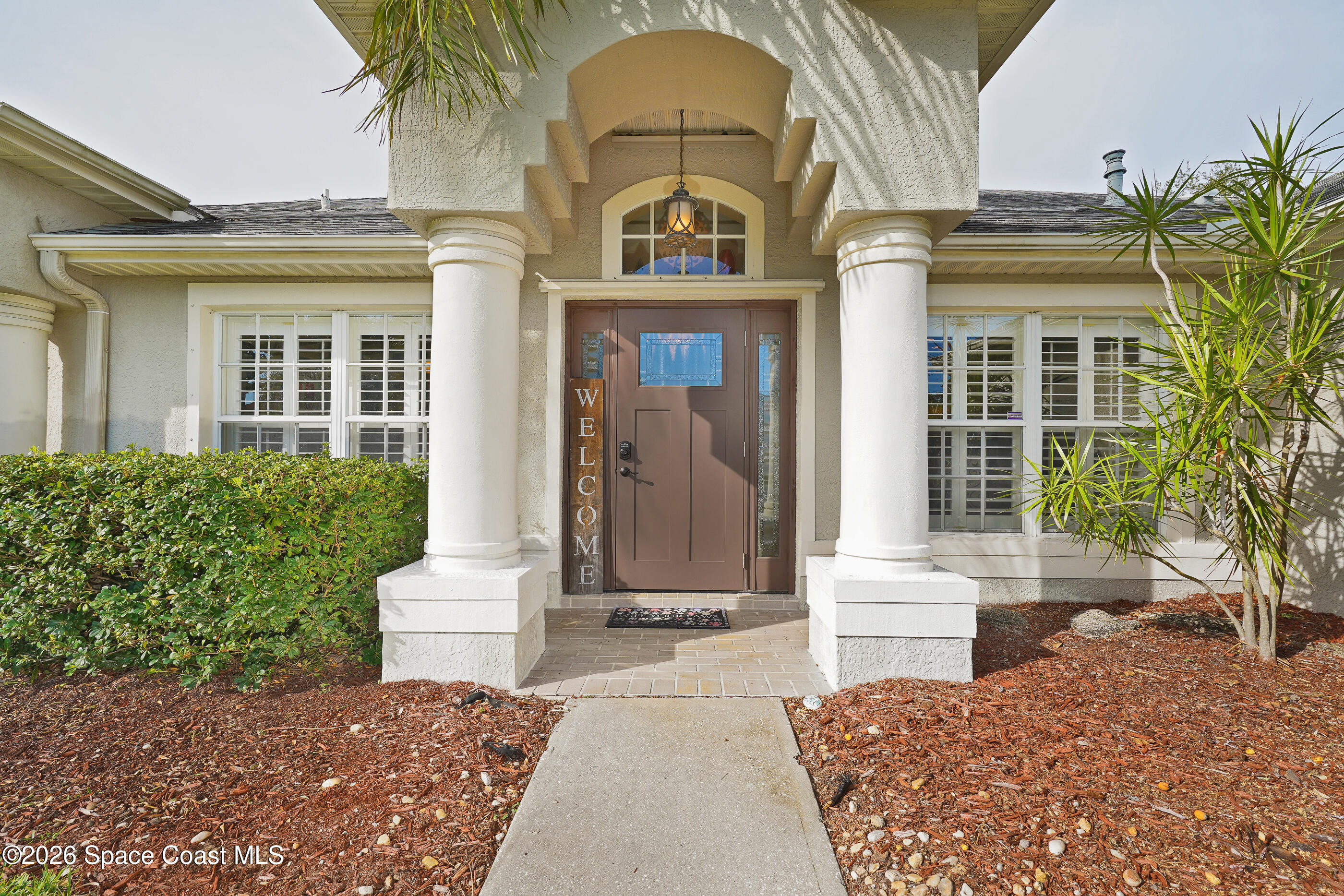 6042 Newbury Circle