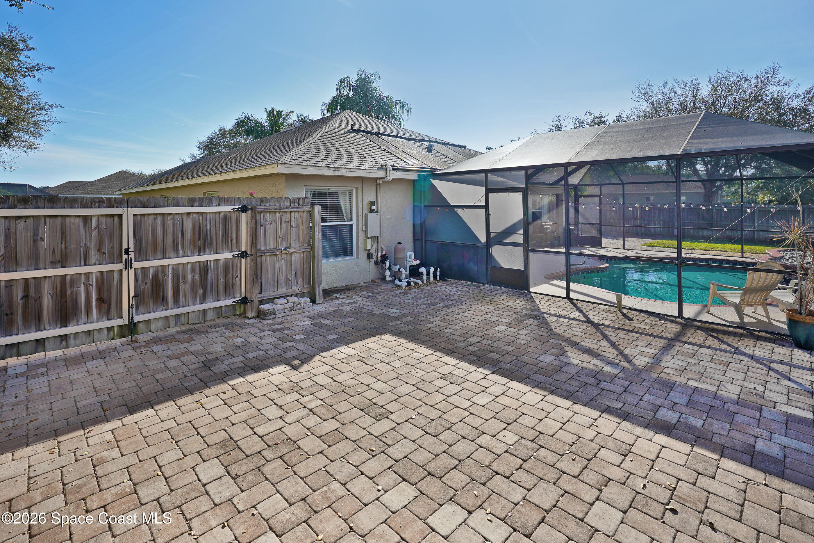 6042 Newbury Circle