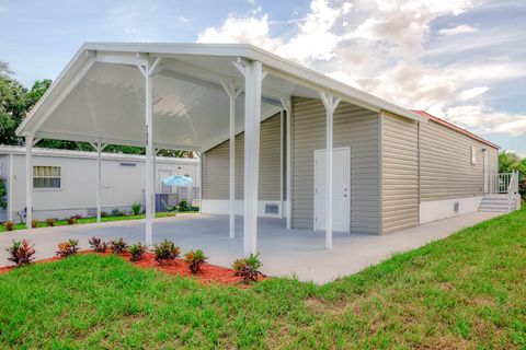 A home in Barefoot Bay