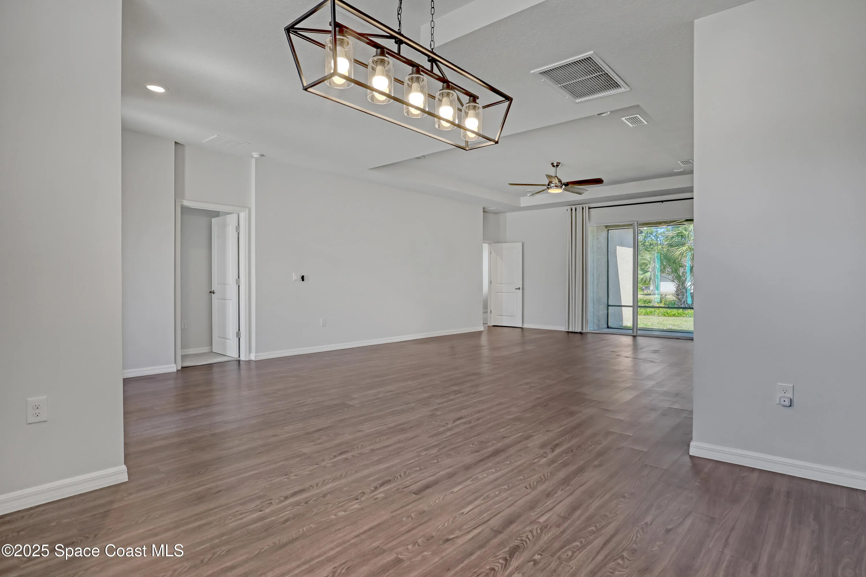 Palm Bay, Florida 32907, United States, 4 Bedrooms Bedrooms, ,3 BathroomsBathrooms,Residential,Active,111415