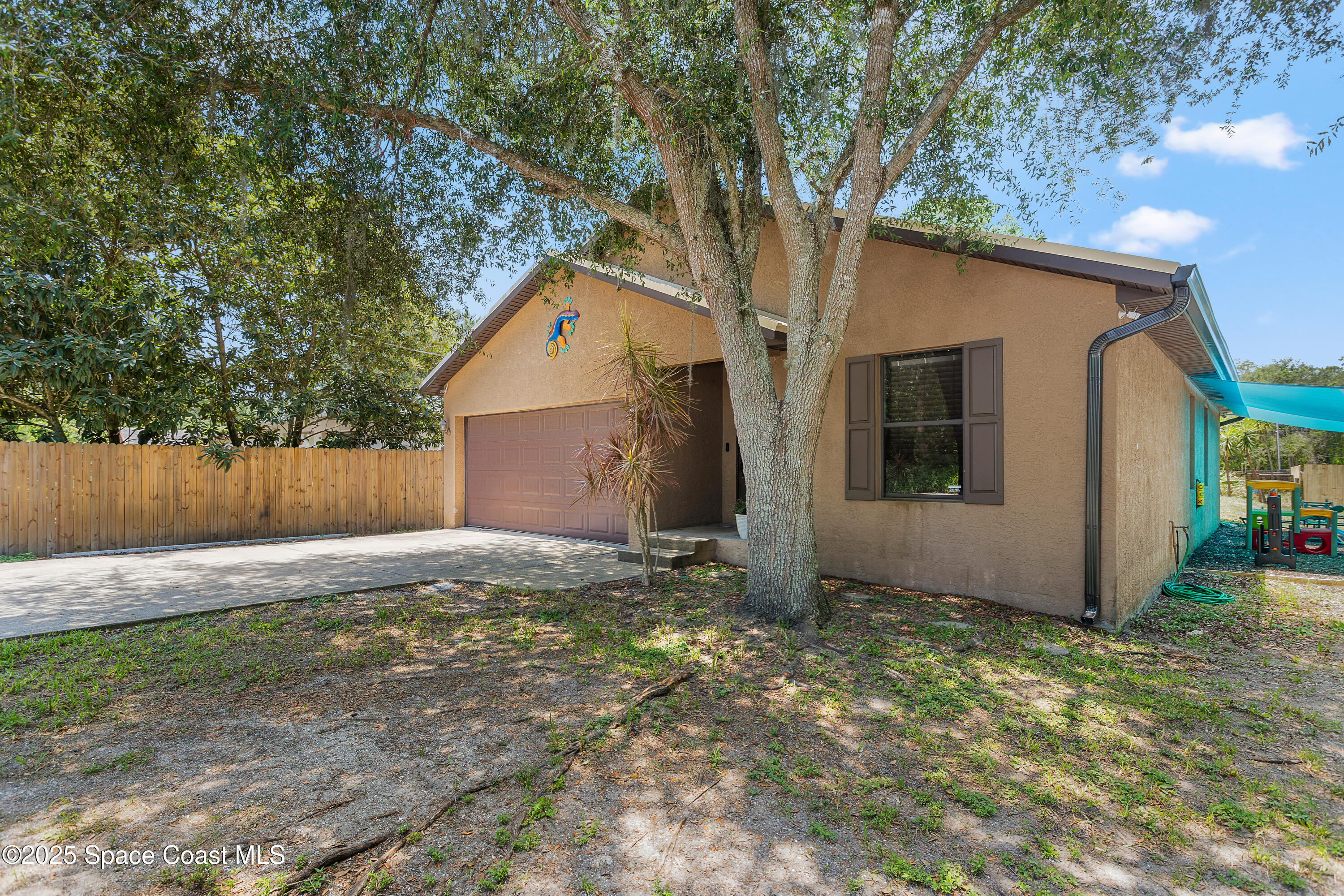 5964 Travis Street