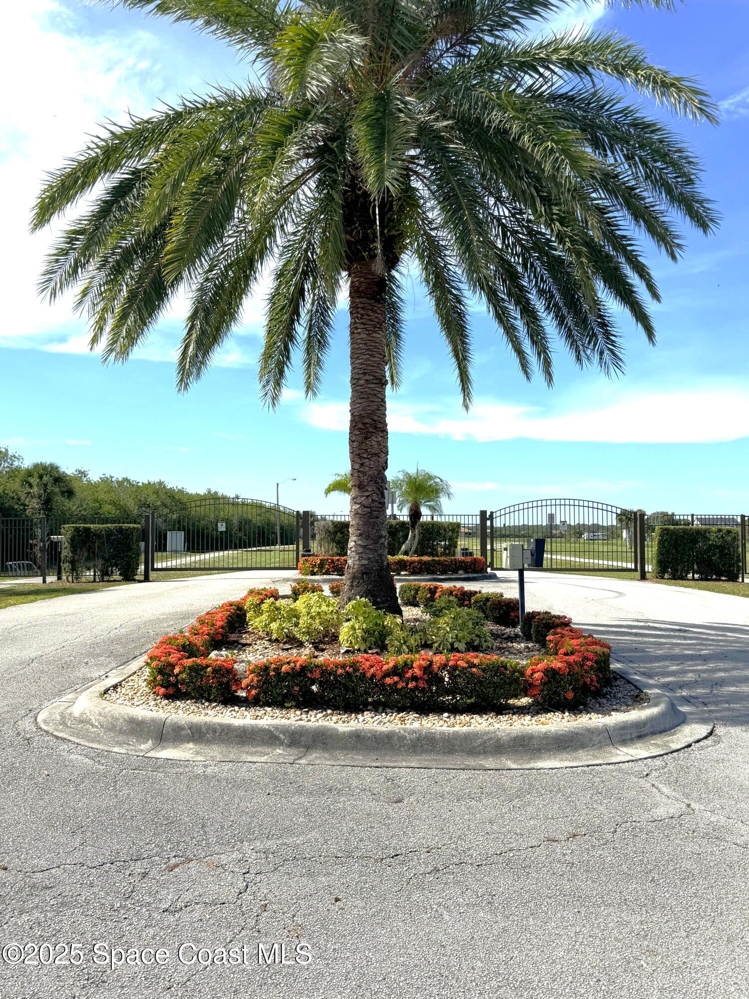 7258 Preserve Pointe Drive