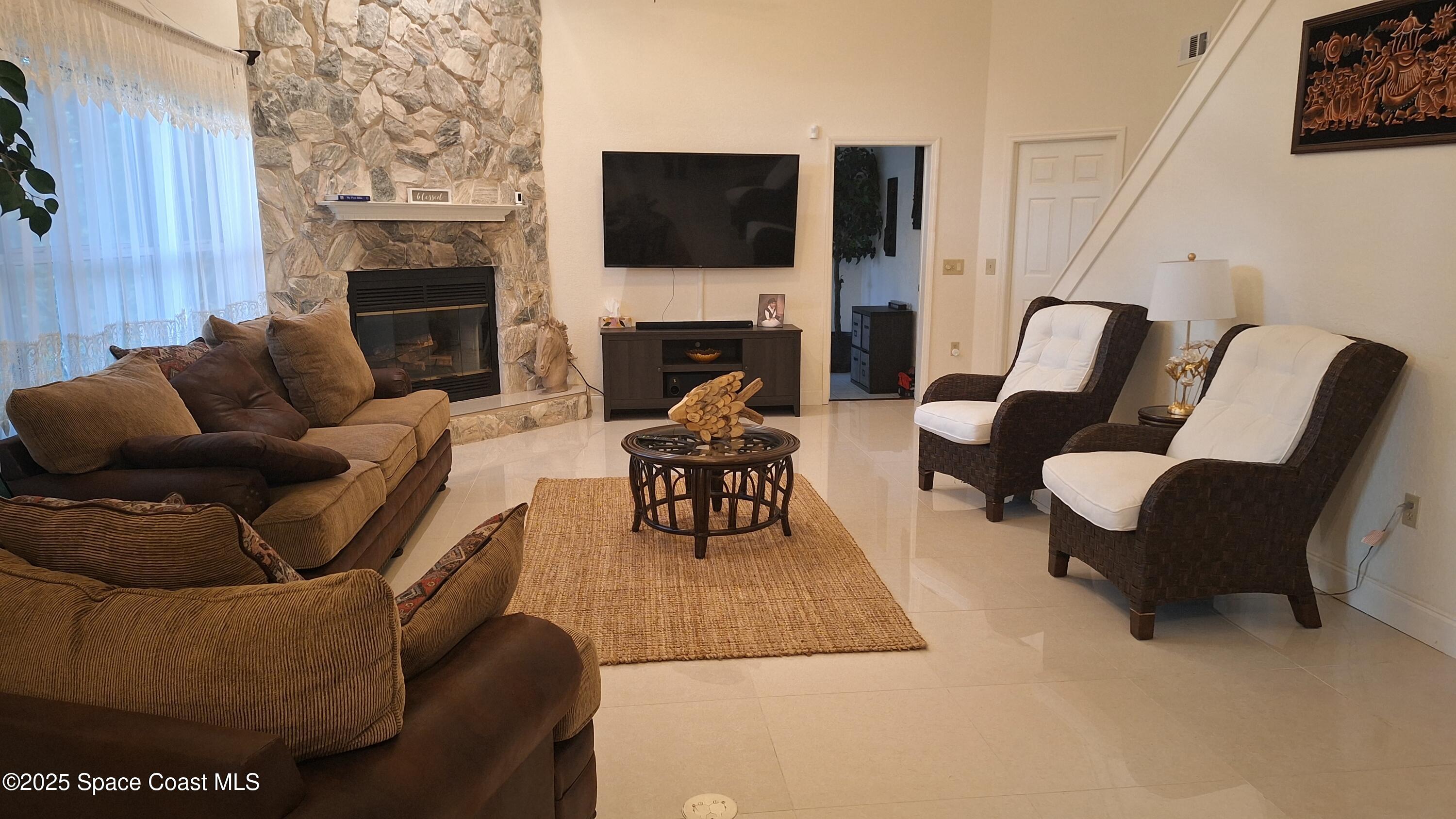 1225 War Eagle Boulevard