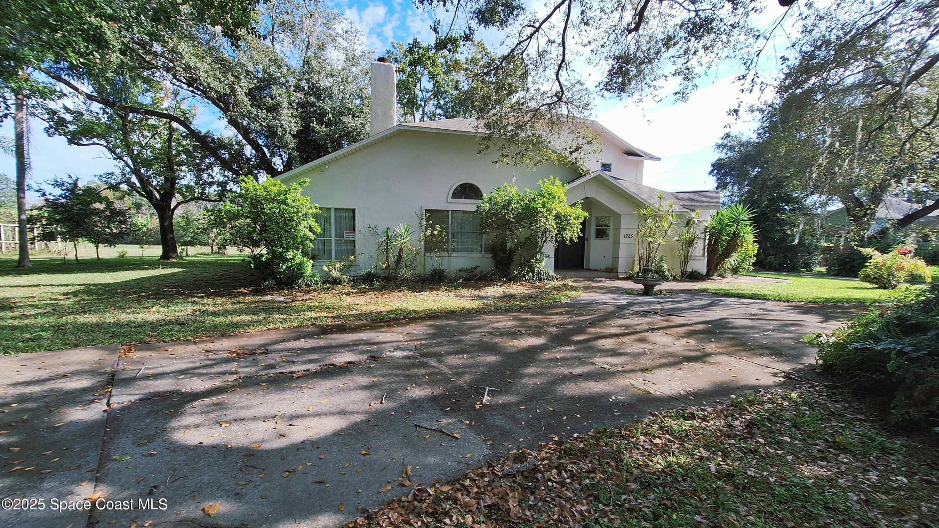 1225 War Eagle Boulevard