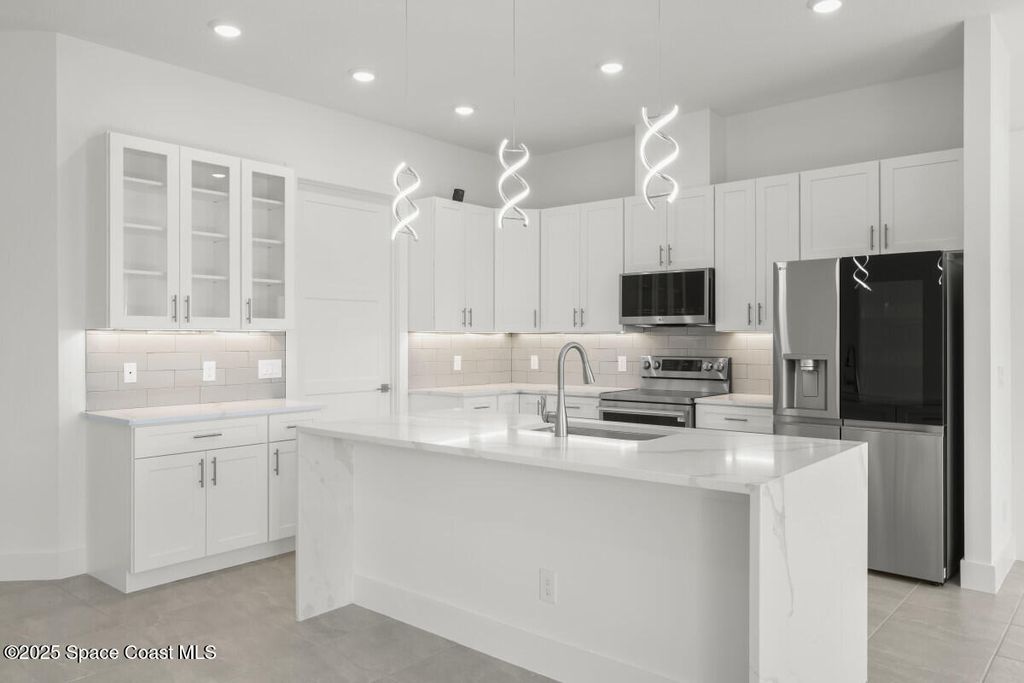 Photo of 1674 Burgandy Street SE, Palm Bay, FL 32909 (MLS # 1058699)