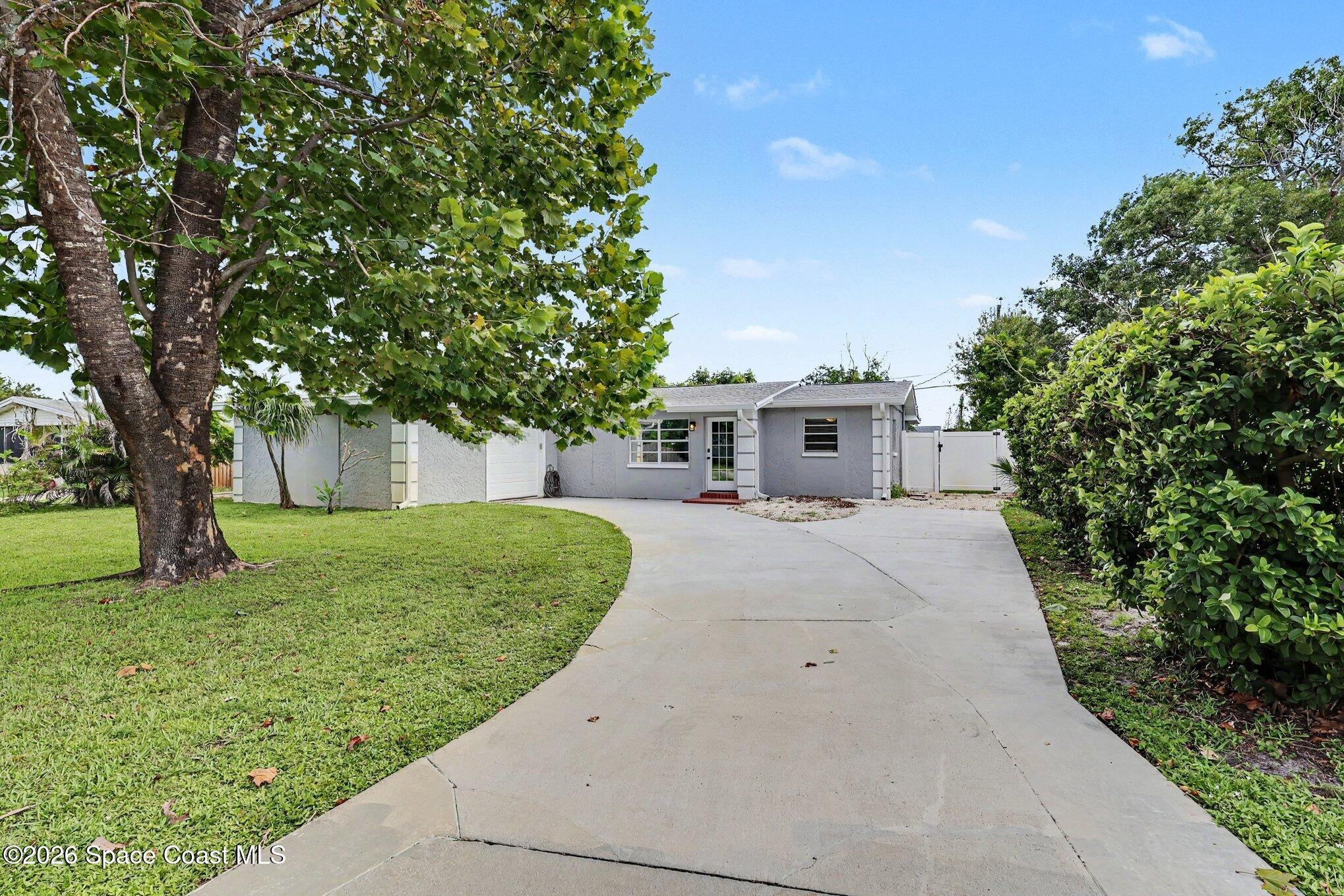 1909 Oakwood Drive