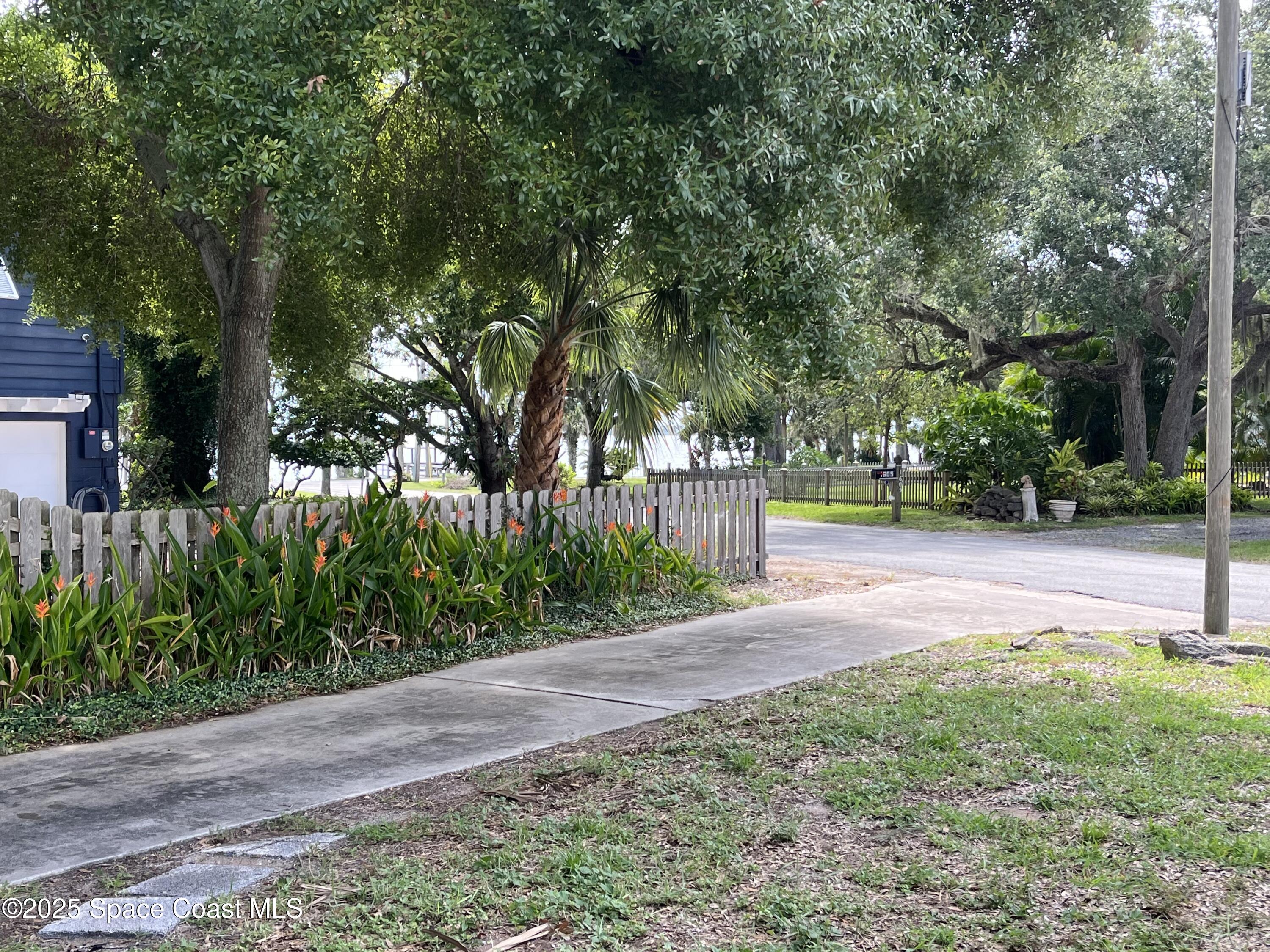 12 Magruder Avenue