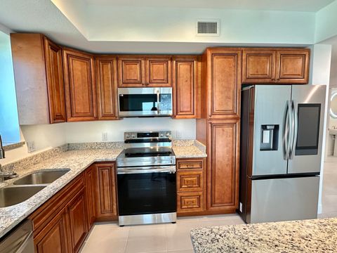 735 Pilot Lane 814 Merritt Island FL 32952