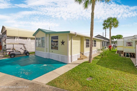2 beds bed, 1 baths bath property at 145 Forest Lake Drive, Cocoa, FL 32926