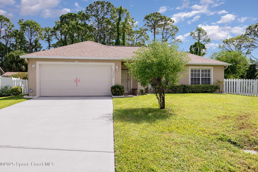 Photo of 1706 Delki Street NW, Palm Bay, FL 32907 (MLS # 1057774)