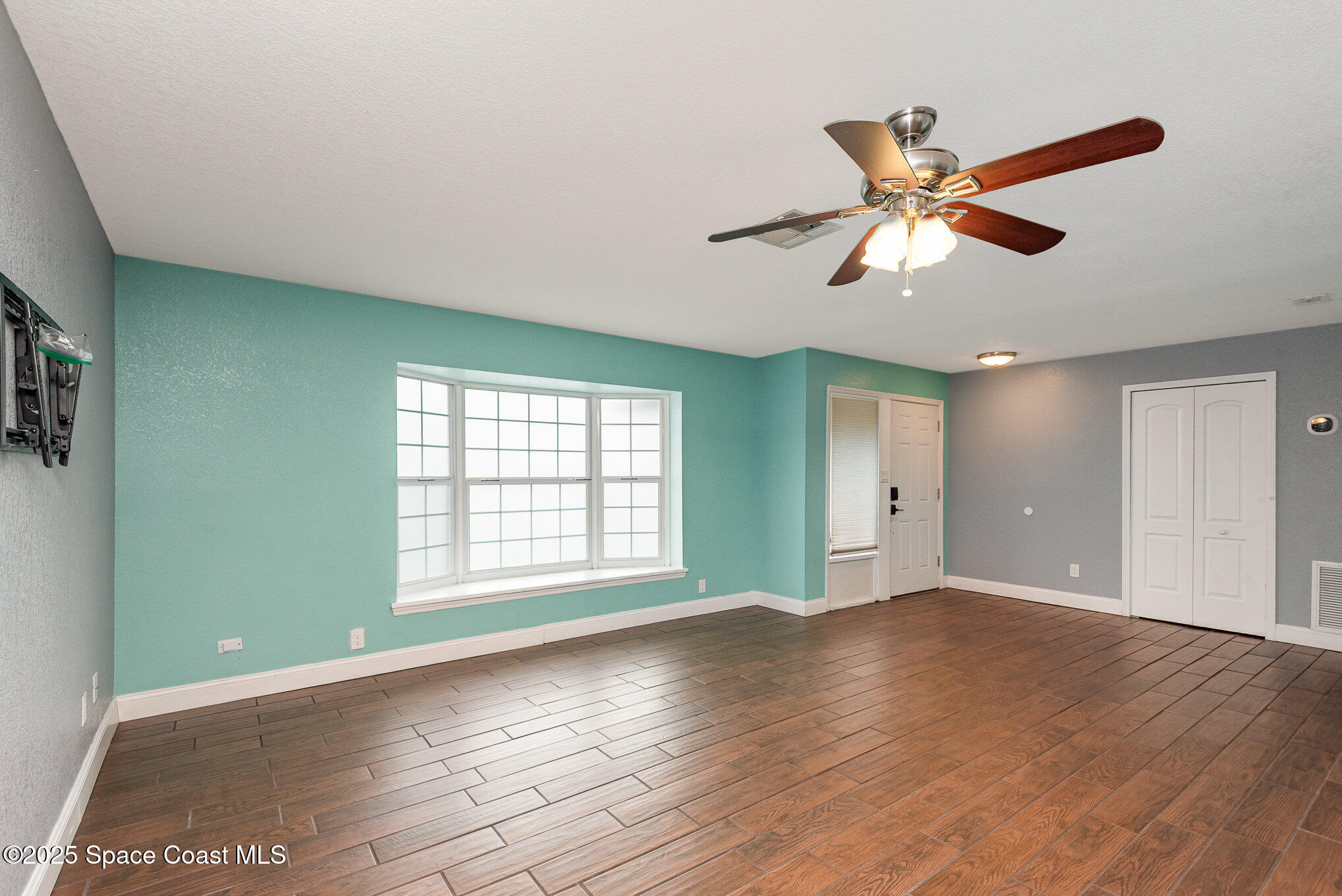 4230 Grovewood Lane
