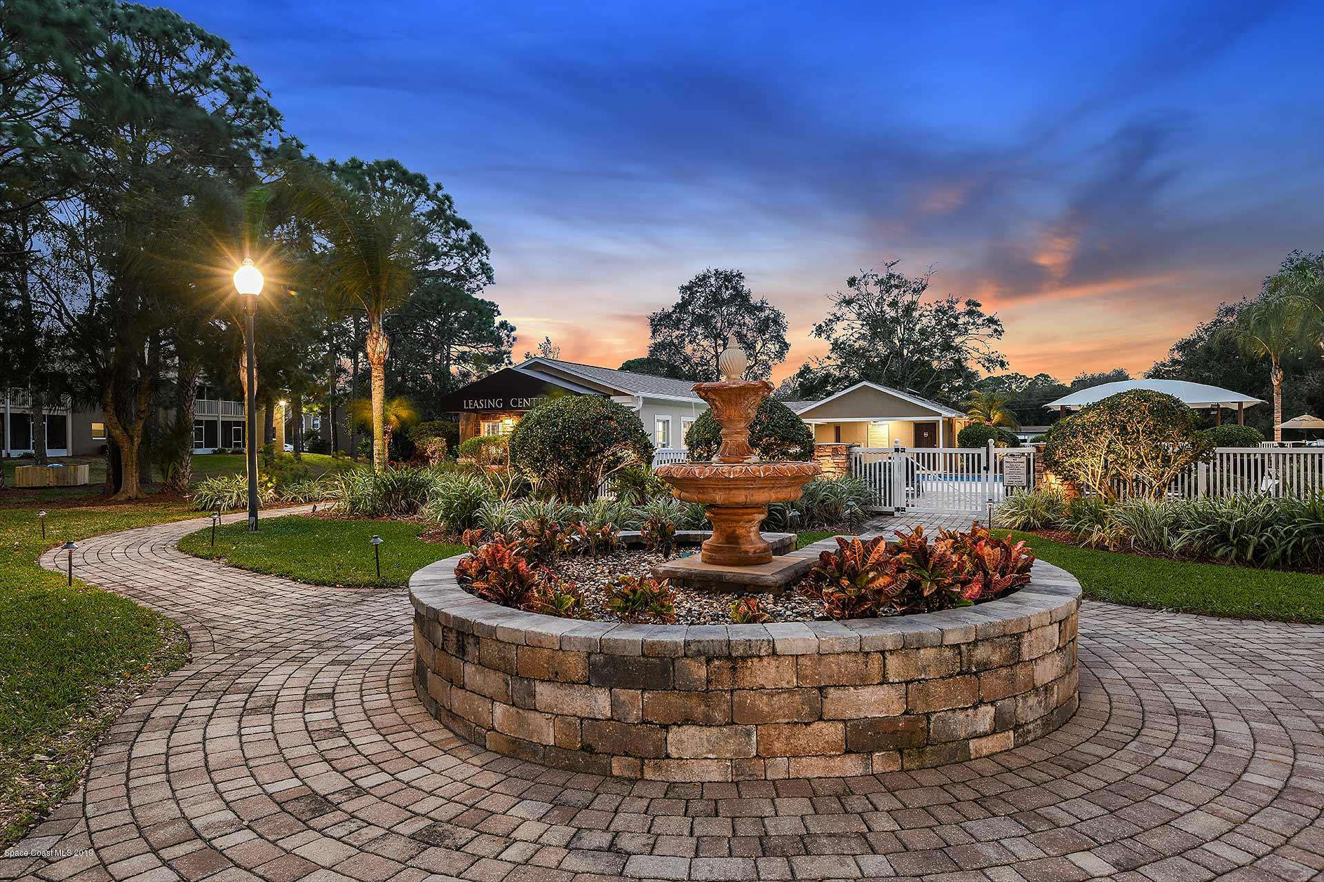 1913 Woodhaven Circle