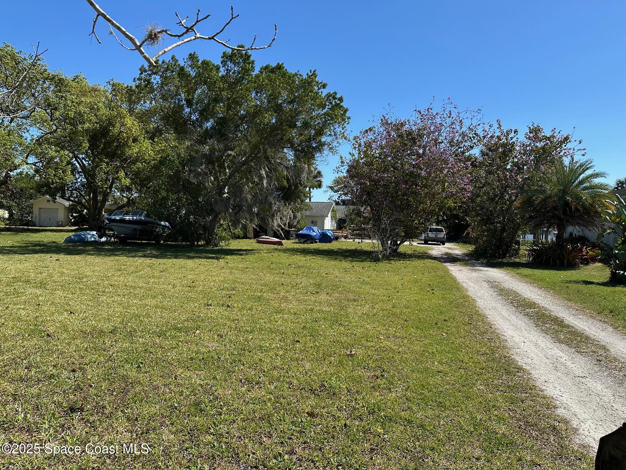 1933 Bayview Drive