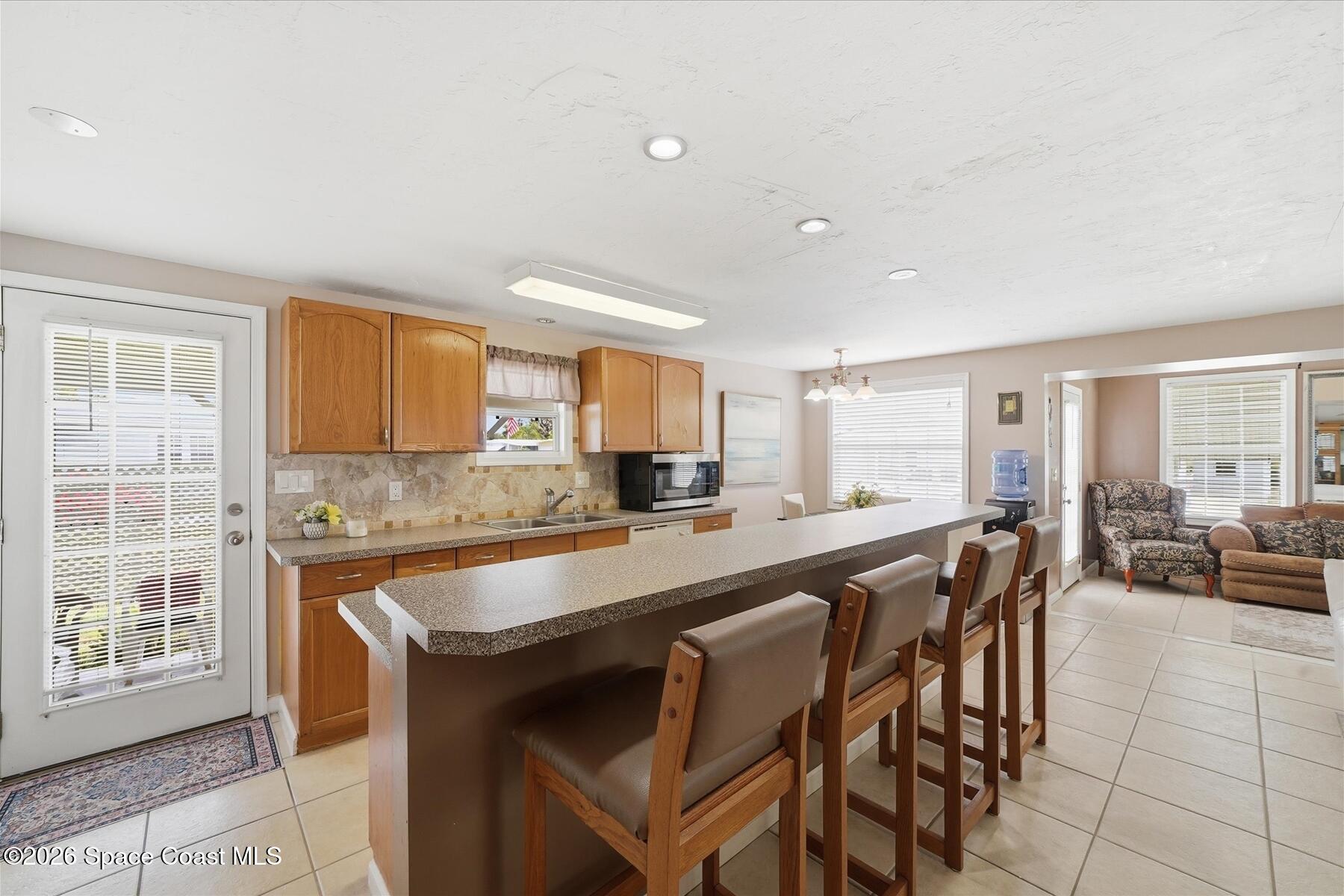 1027 Oriole Circle