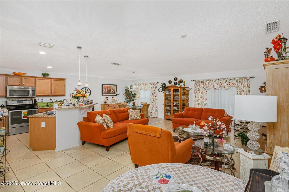1715 Litchfield Drive Drive