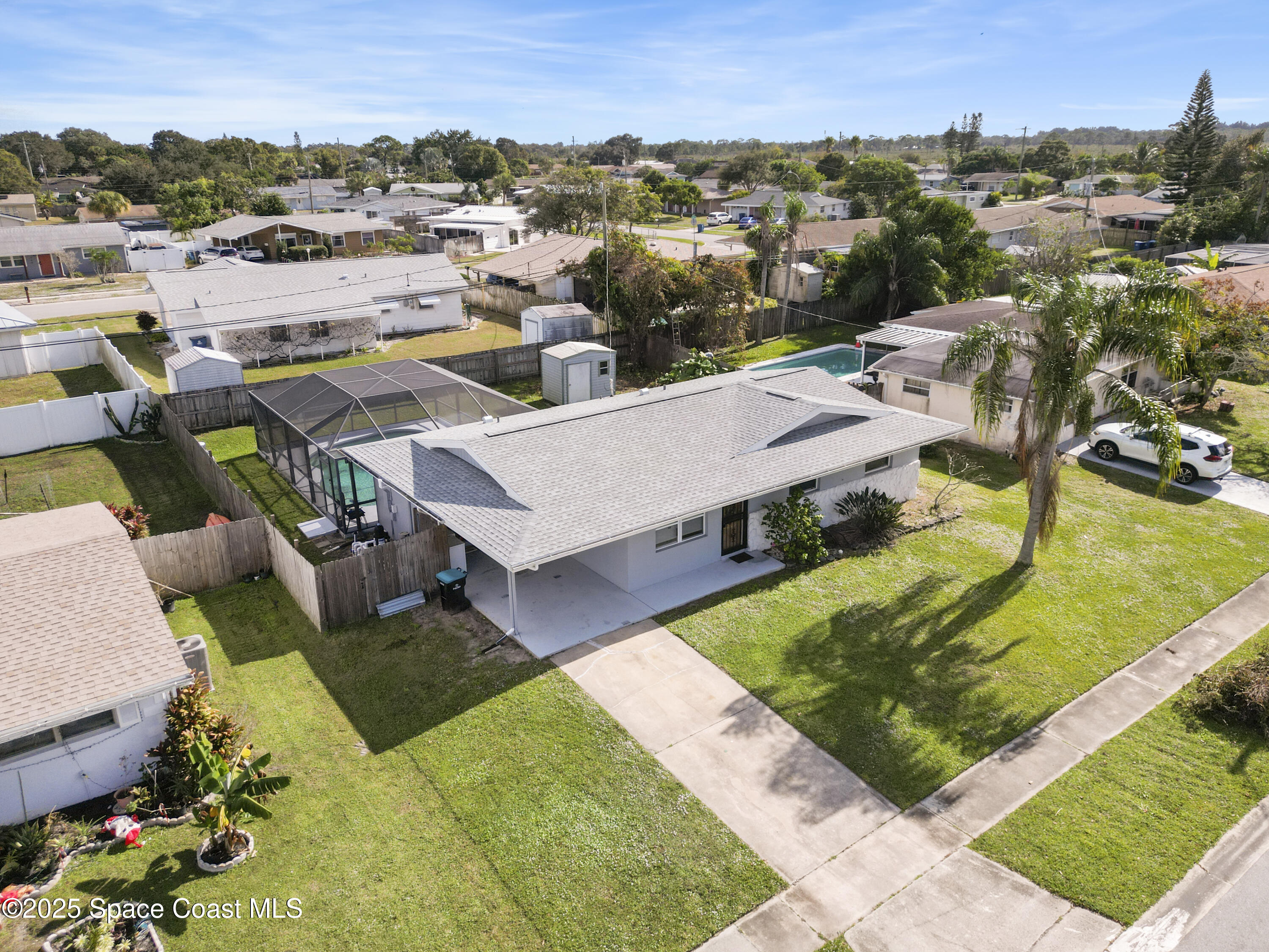 737 NE Badger Drive NE