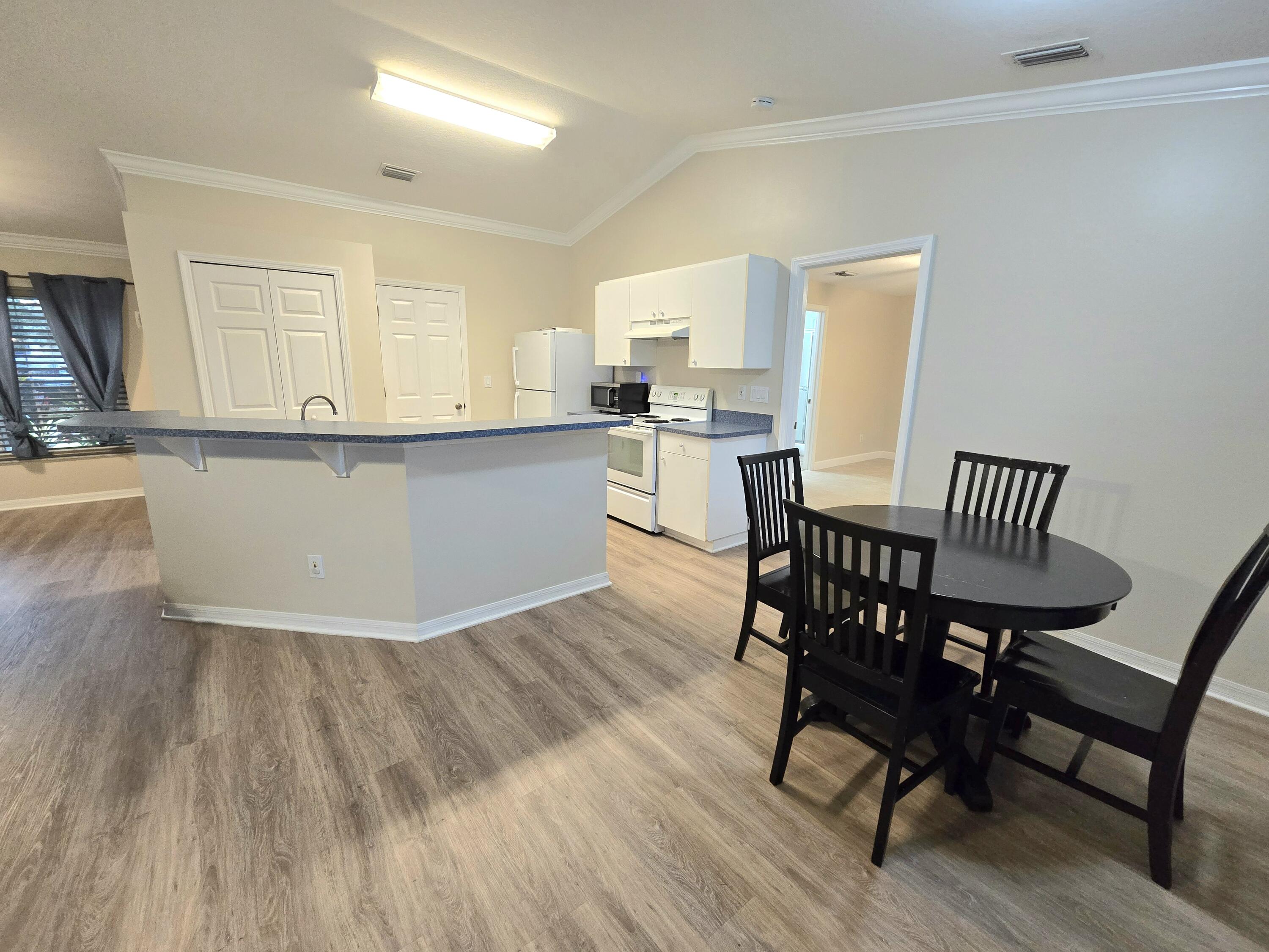 823 Del Mar Circle
