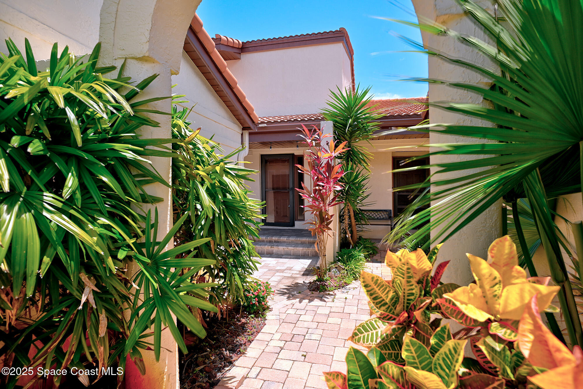 208 Parkside Place 208