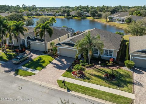 Photo of 426 Gardendale Circle SE, Palm Bay, FL 32909 (MLS # 1067163)