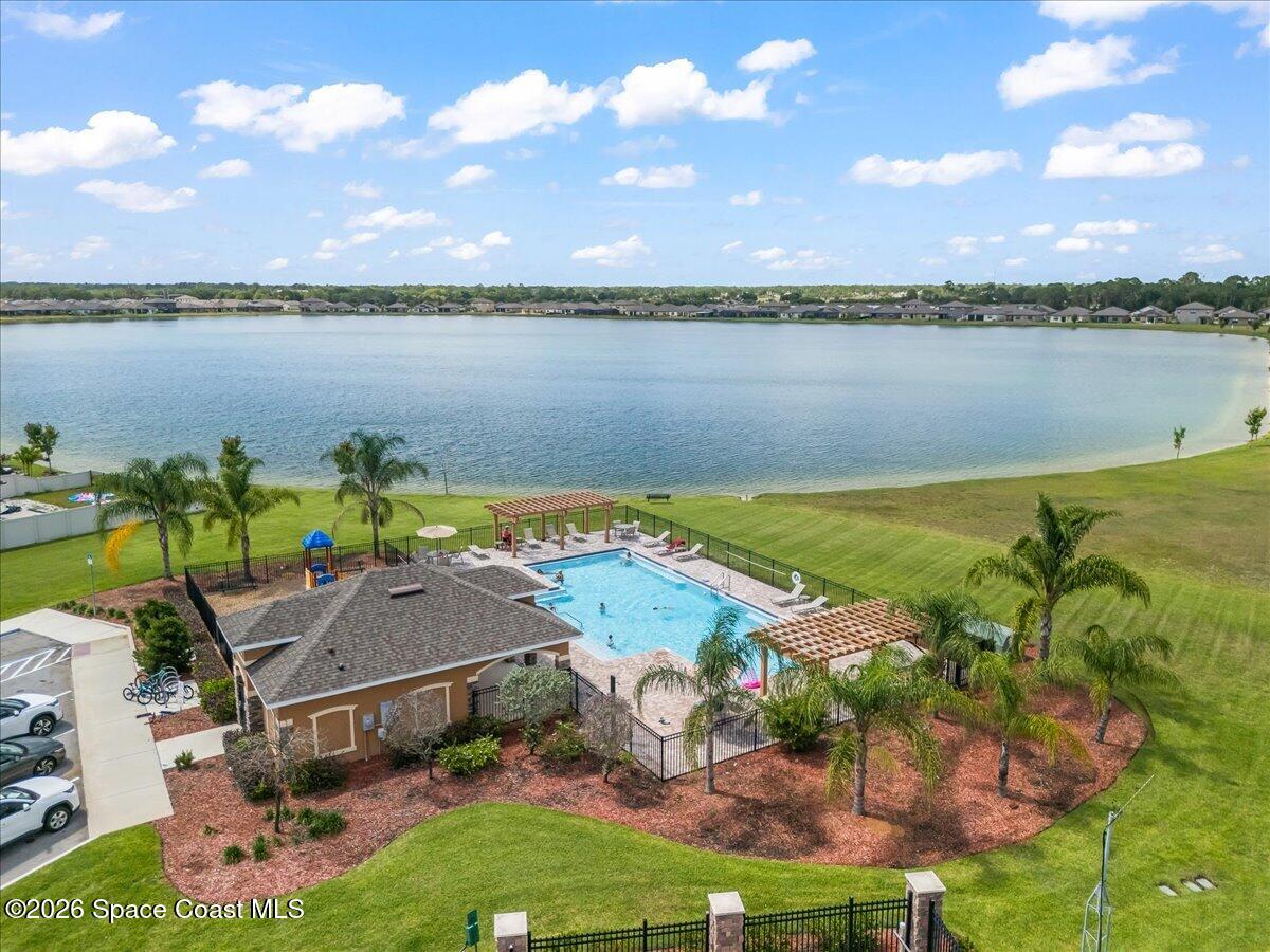 2193 Capital Drive SE