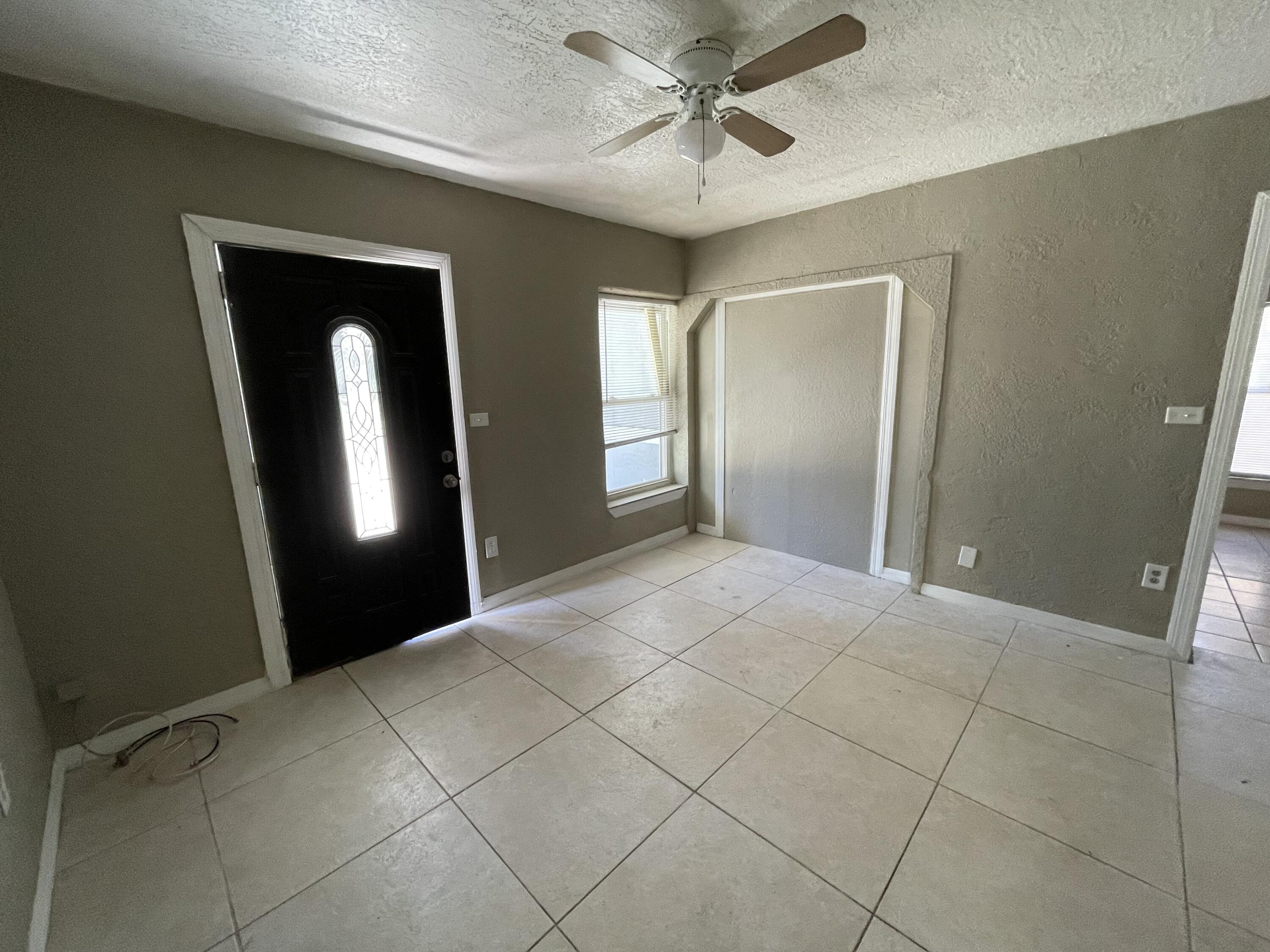 415 S Robbins Avenue C/b/a