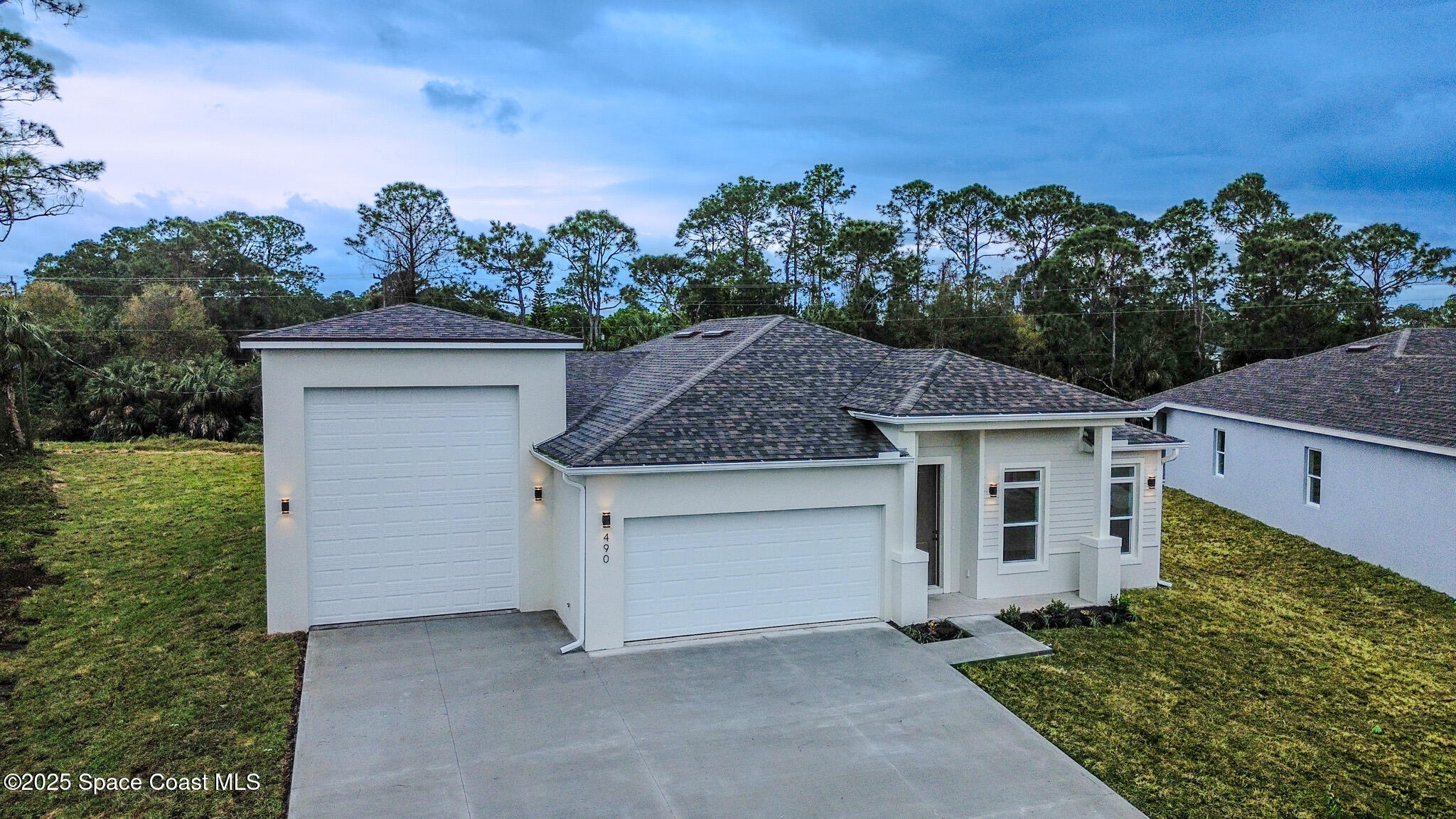 268 Barbarossa Road NW