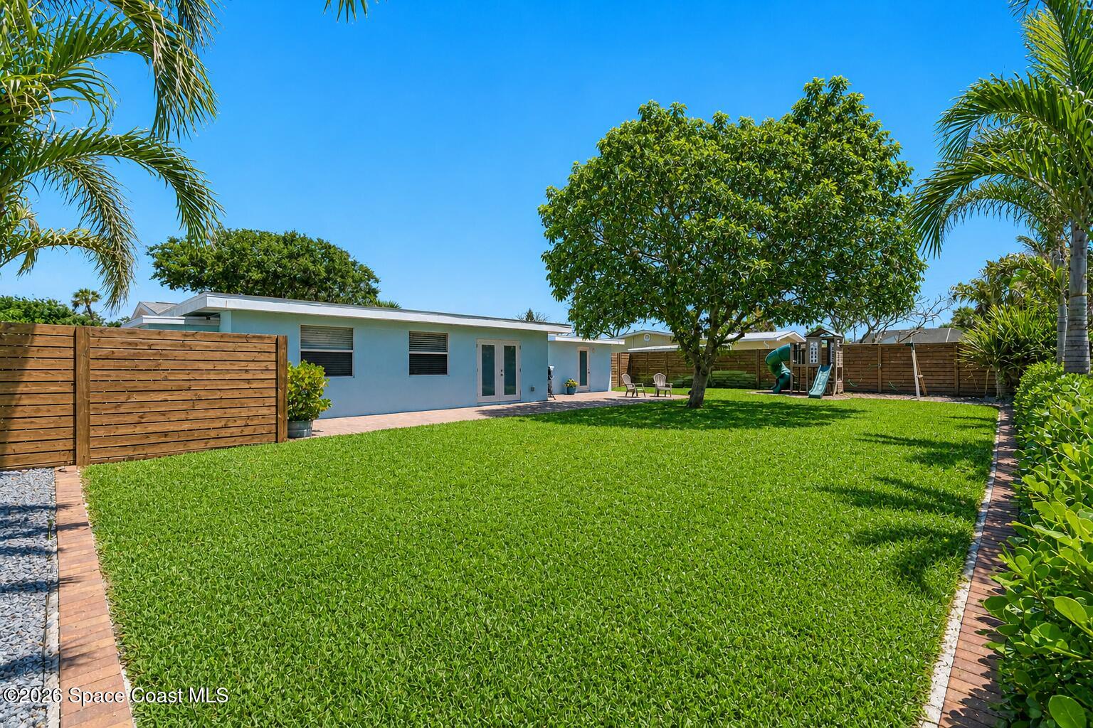 125 W Gadsden Lane