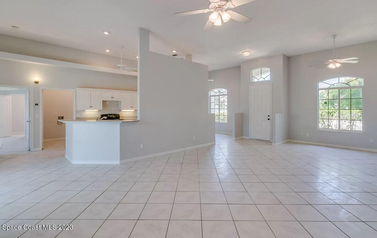 424 Lighthouse Landing Street