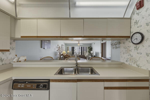 1000 N Atlantic Avenue 713