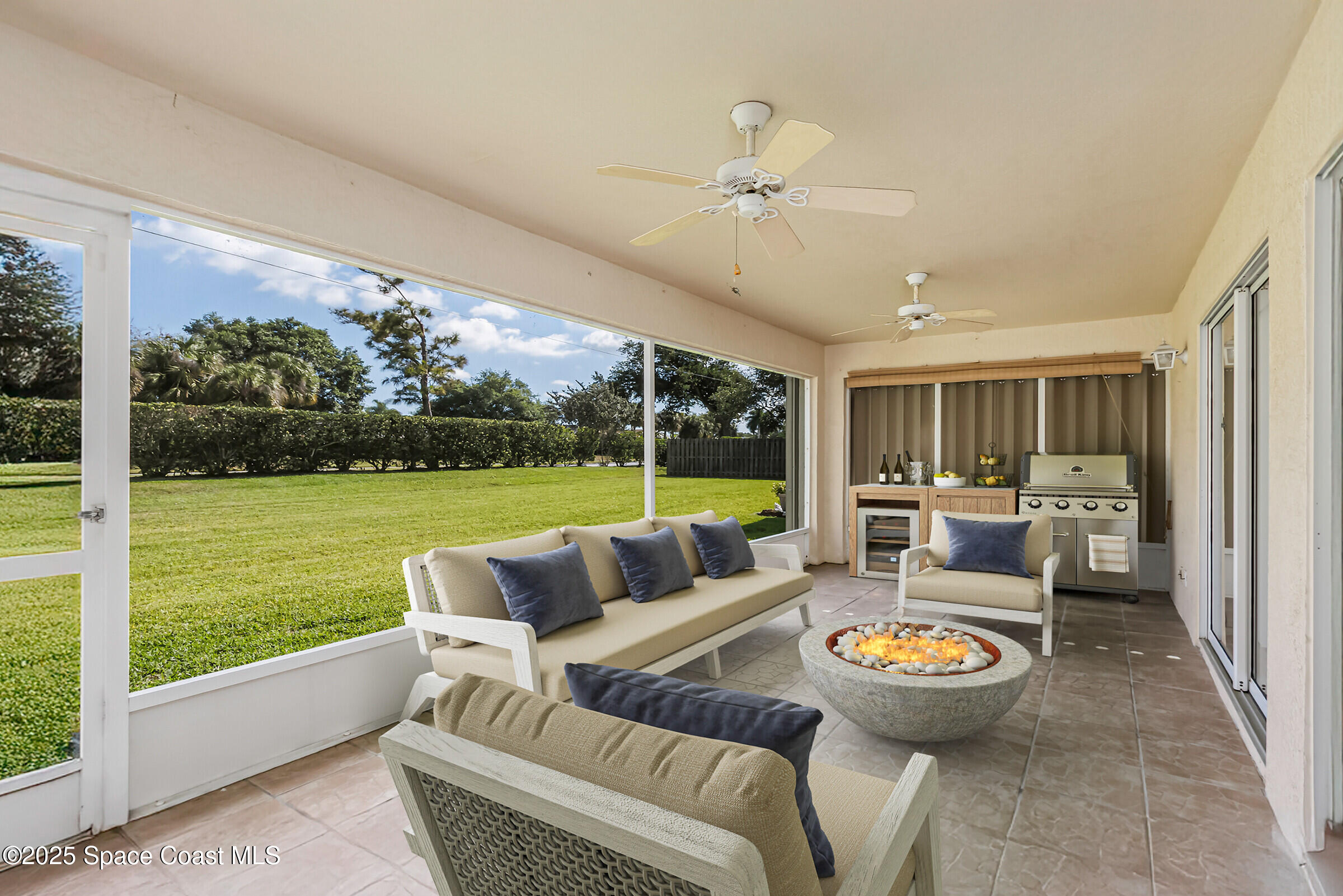 2512 Ventura Circle