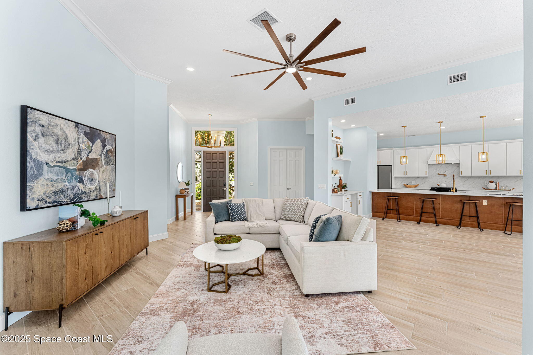 881 Peregrine Drive