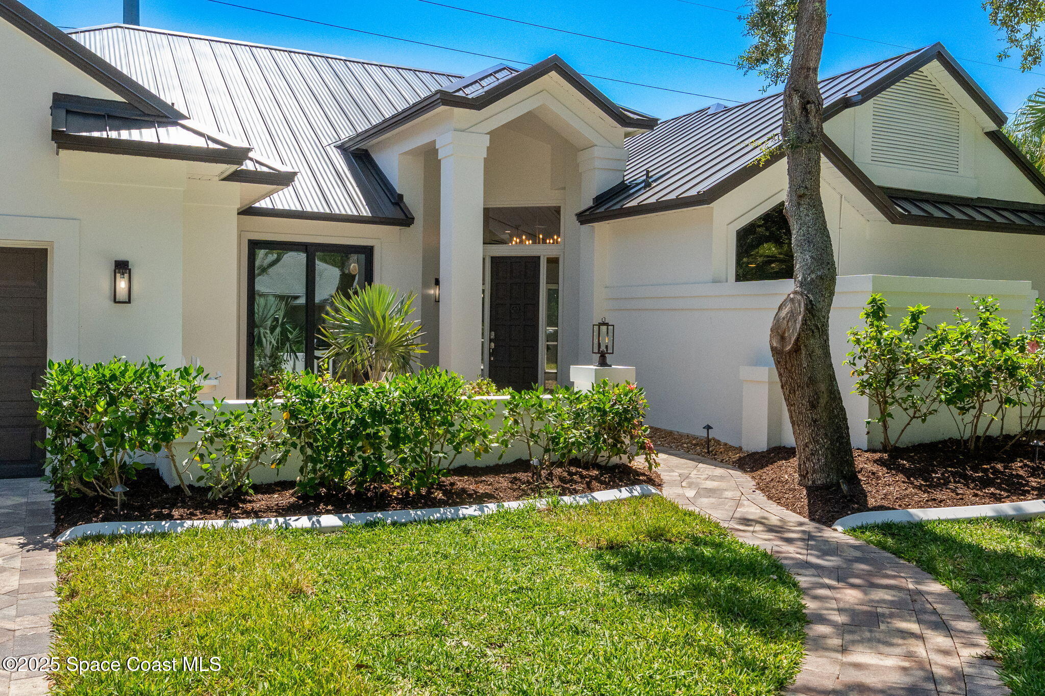 881 Peregrine Drive