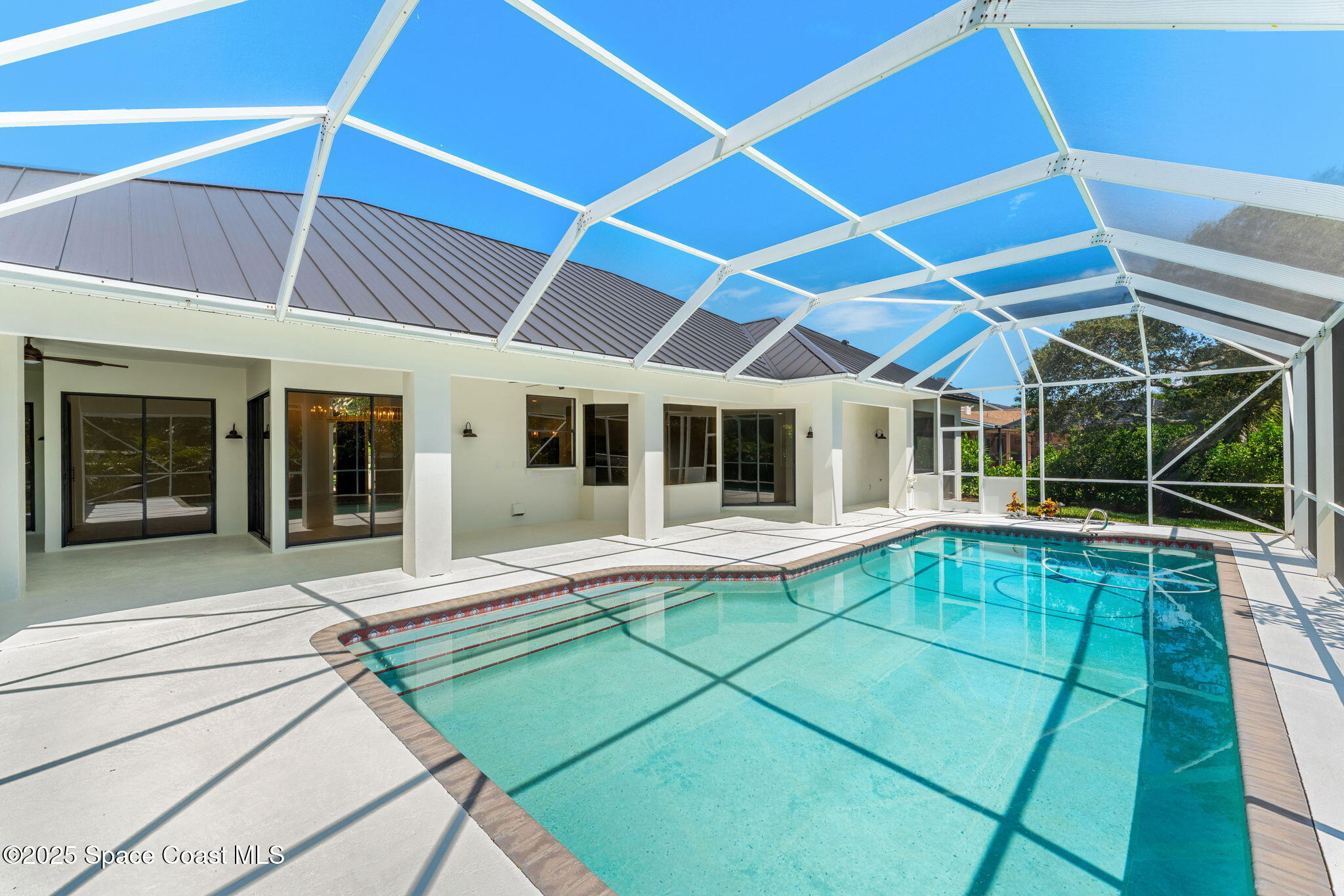 881 Peregrine Drive