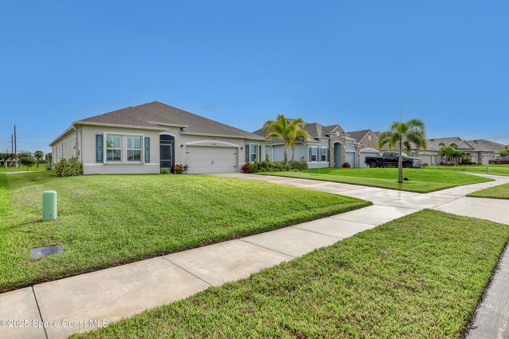 Photo of 4428 Lago Vista Drive, Micco, FL 32976 (MLS # 1059401)