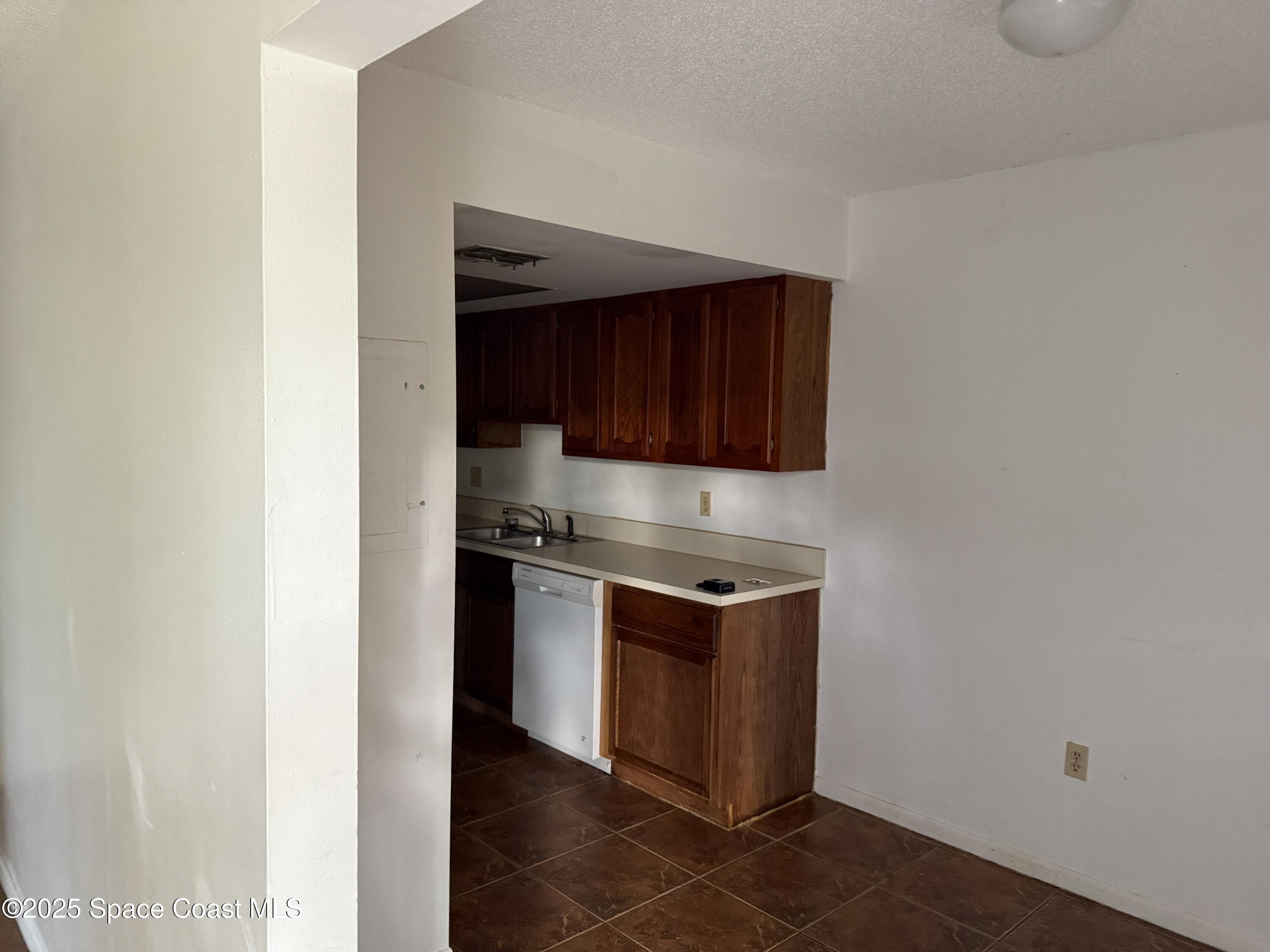 238 Chandler Street 101