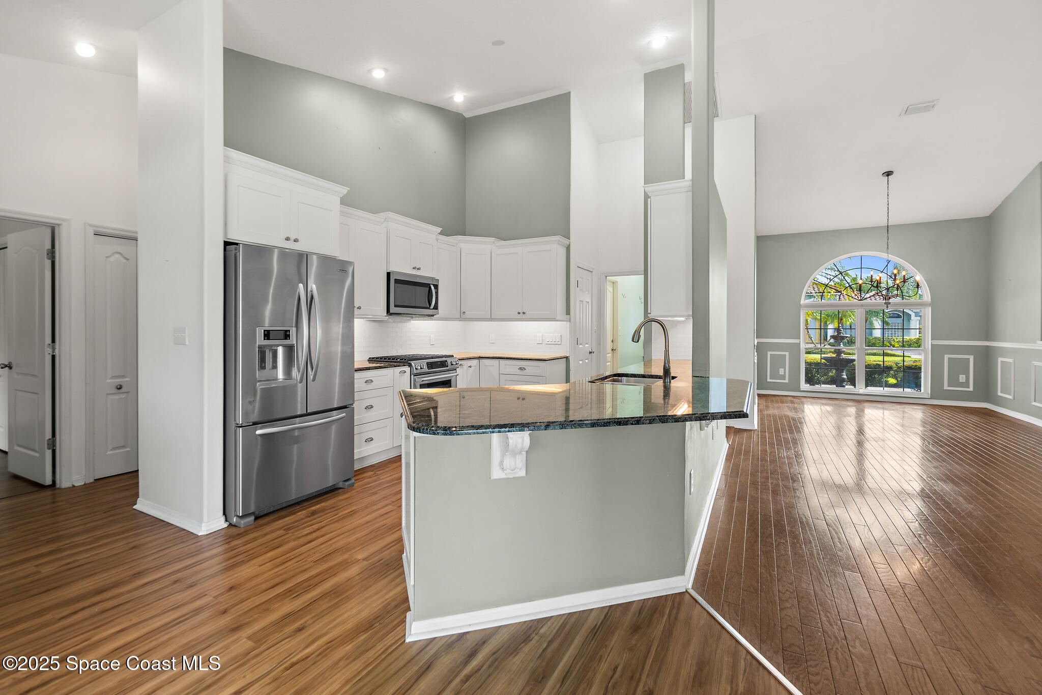 1005 Fostoria Drive