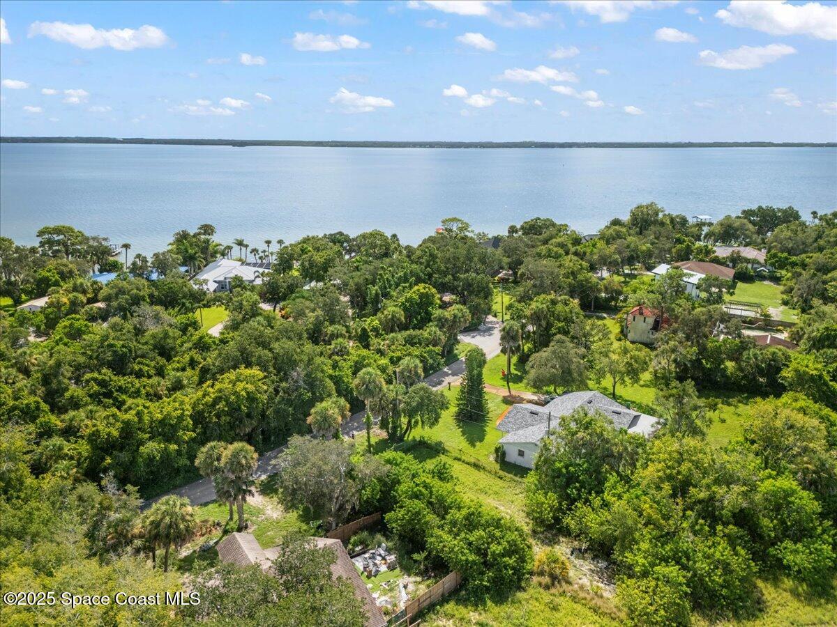 4635 Indian River Drive