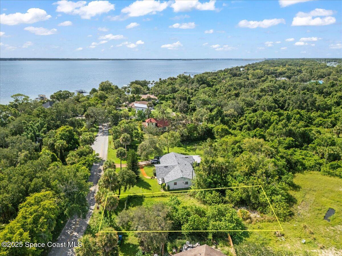 4635 Indian River Drive