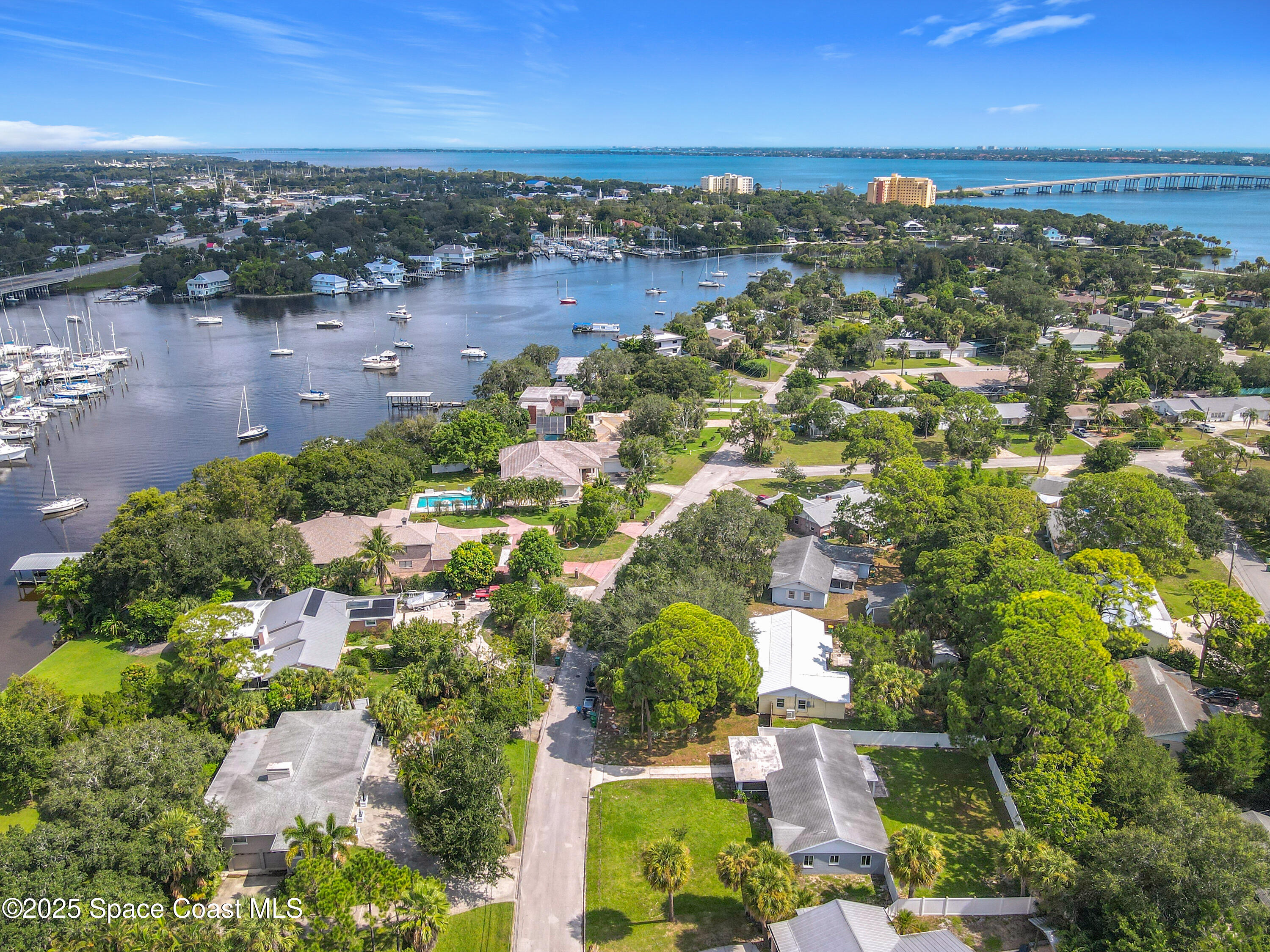 819 W Whitmire Drive