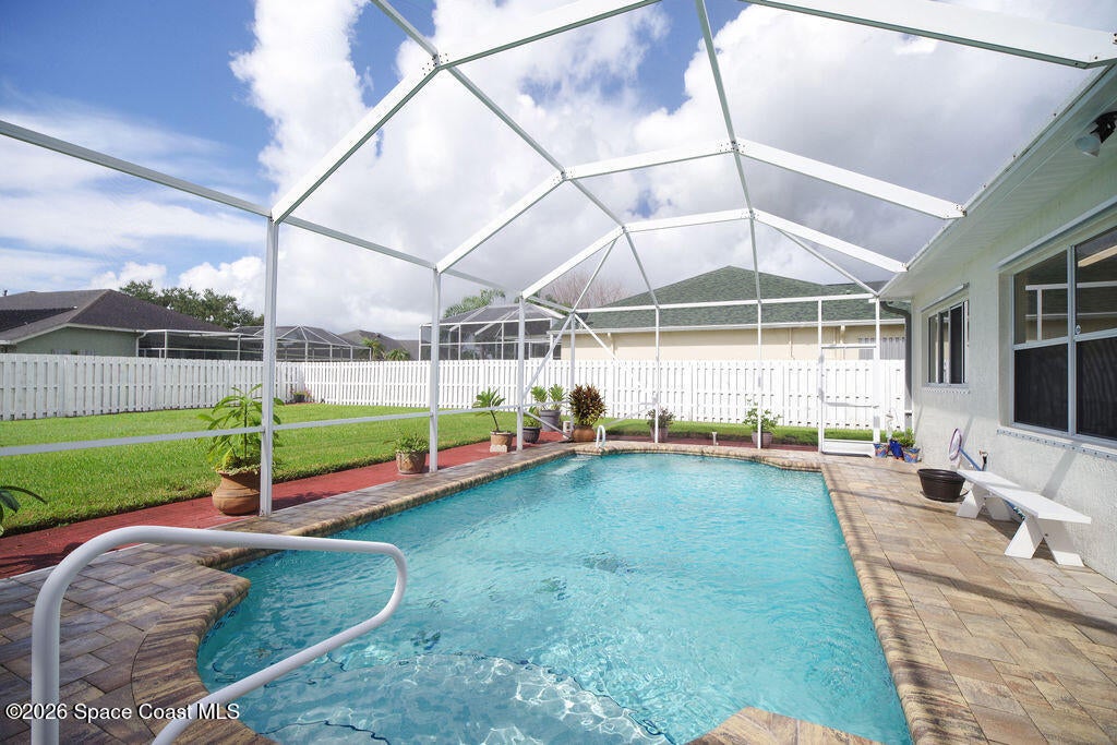 863 Coopers Hawk Court