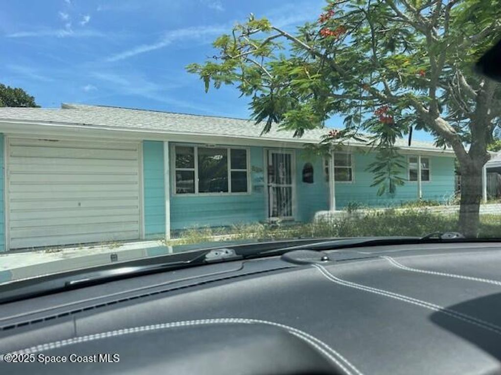 Photo of 941 Vangi Lane NE, Palm Bay, FL 32905 (MLS # 1059059)