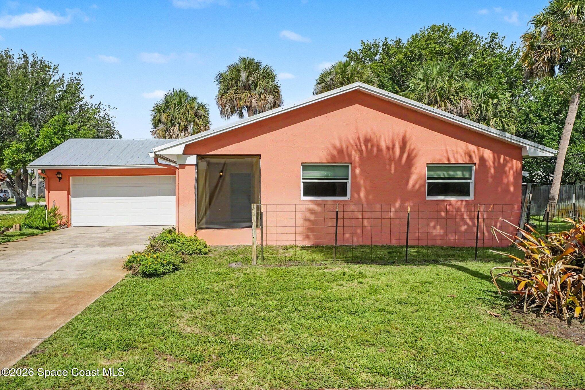 1870 Tallpalm Road