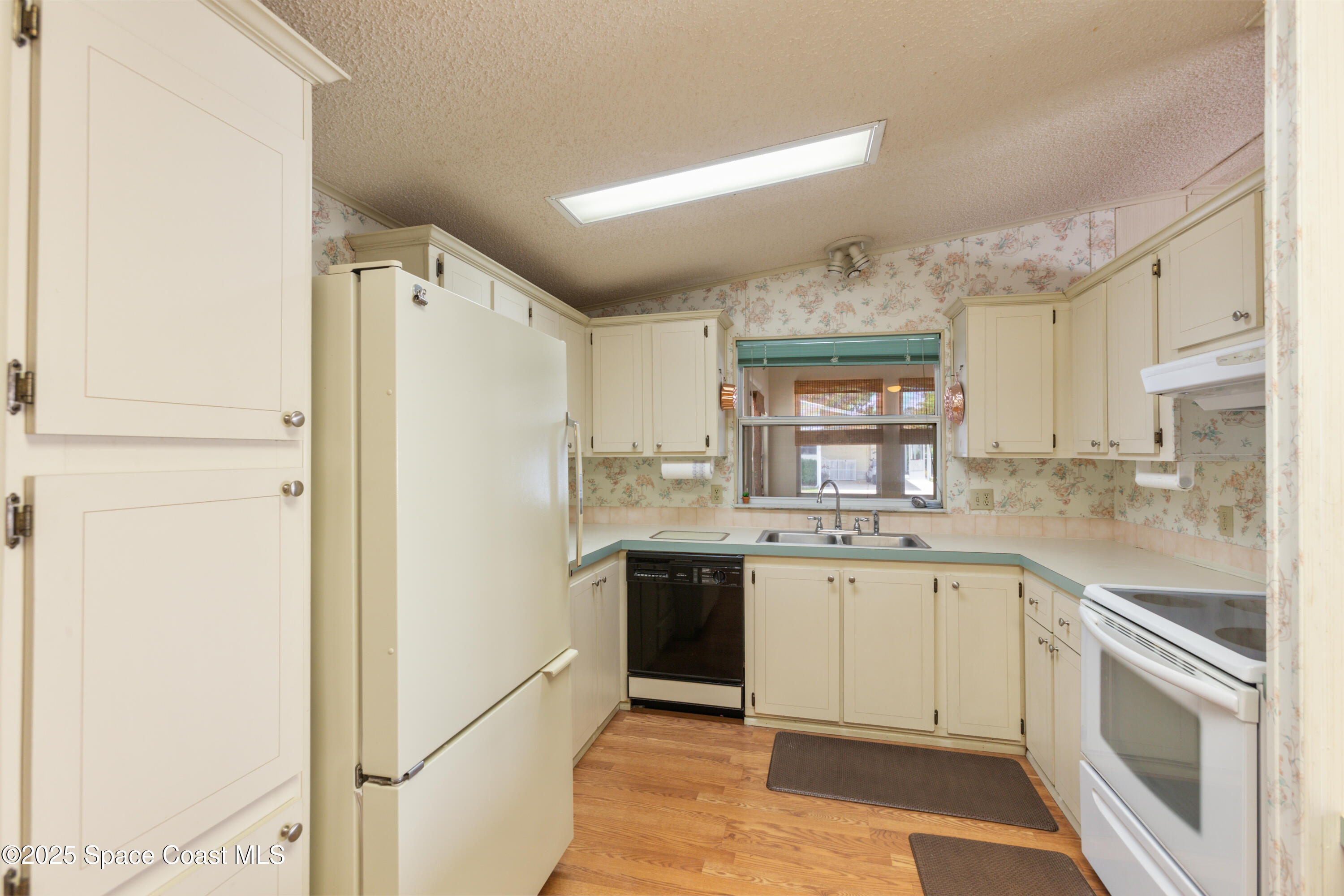 333 Loquat Drive