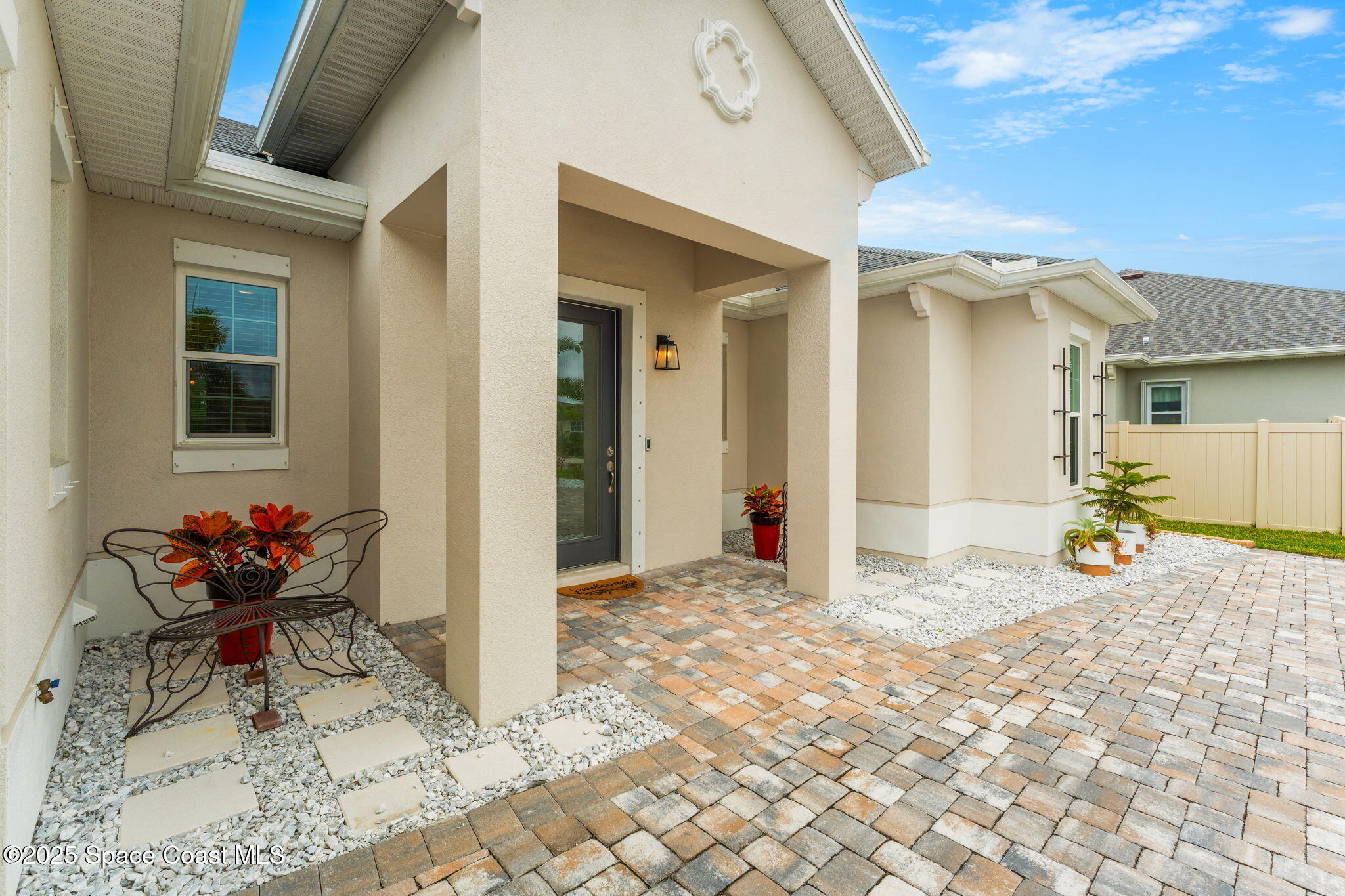 4095 Negal Circle