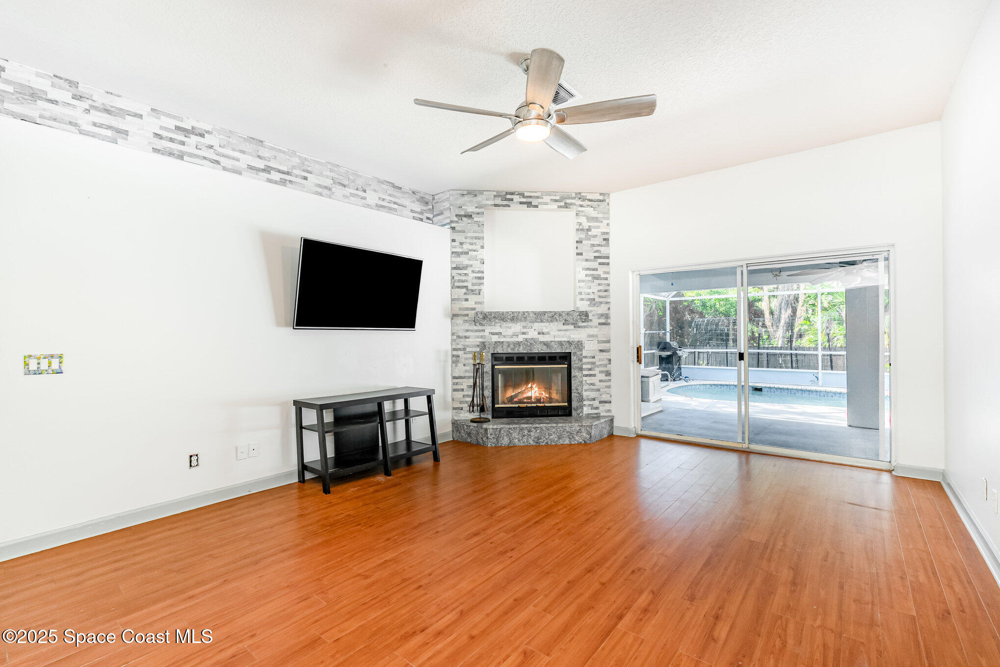 3723 Sunward Drive
