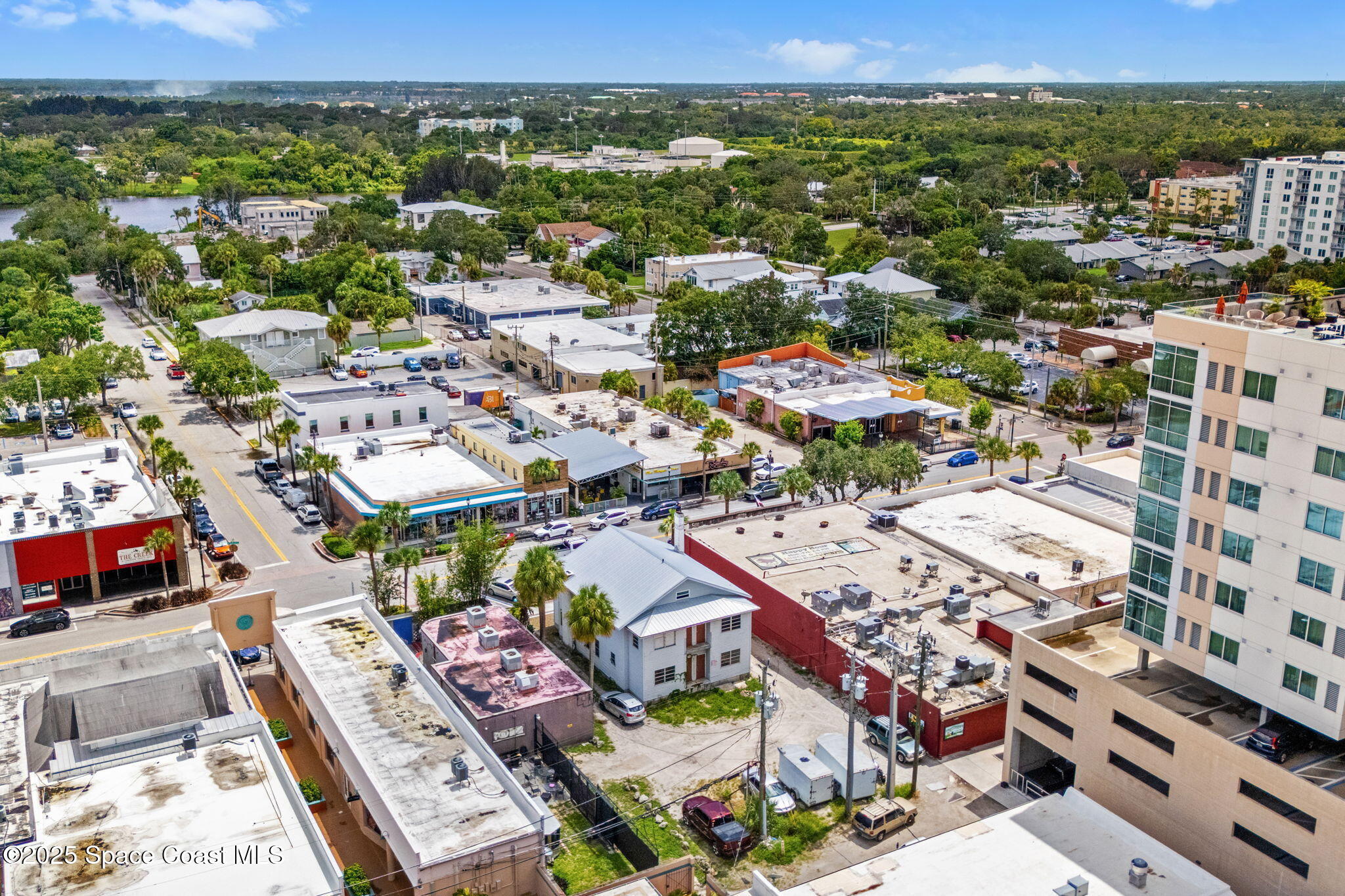 814 E New Haven Avenue