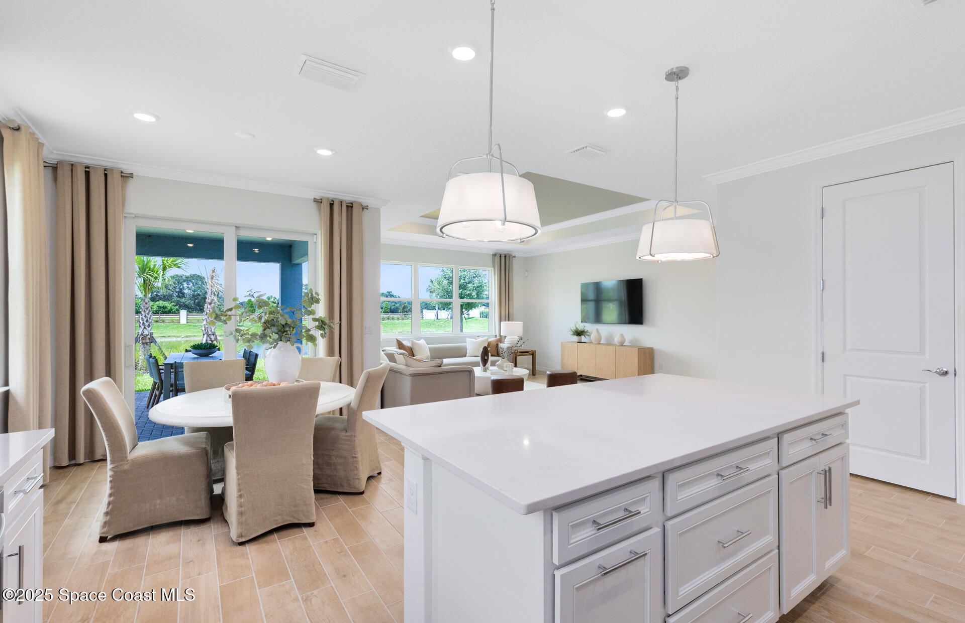 2555 Crisp Tide Way