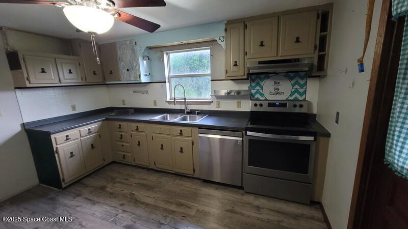 5490 Citrus Boulevard