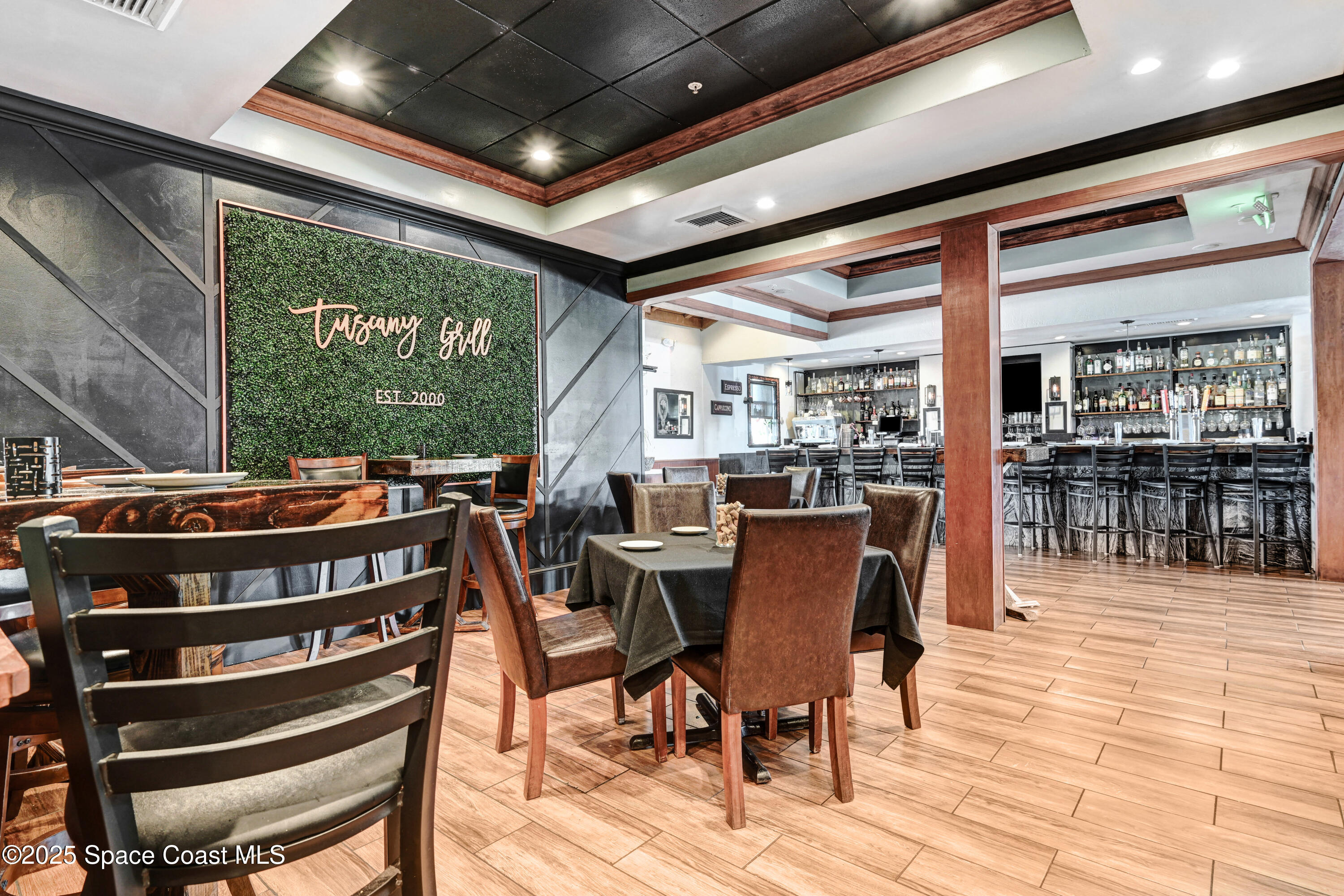 6630 Colonnade Avenue