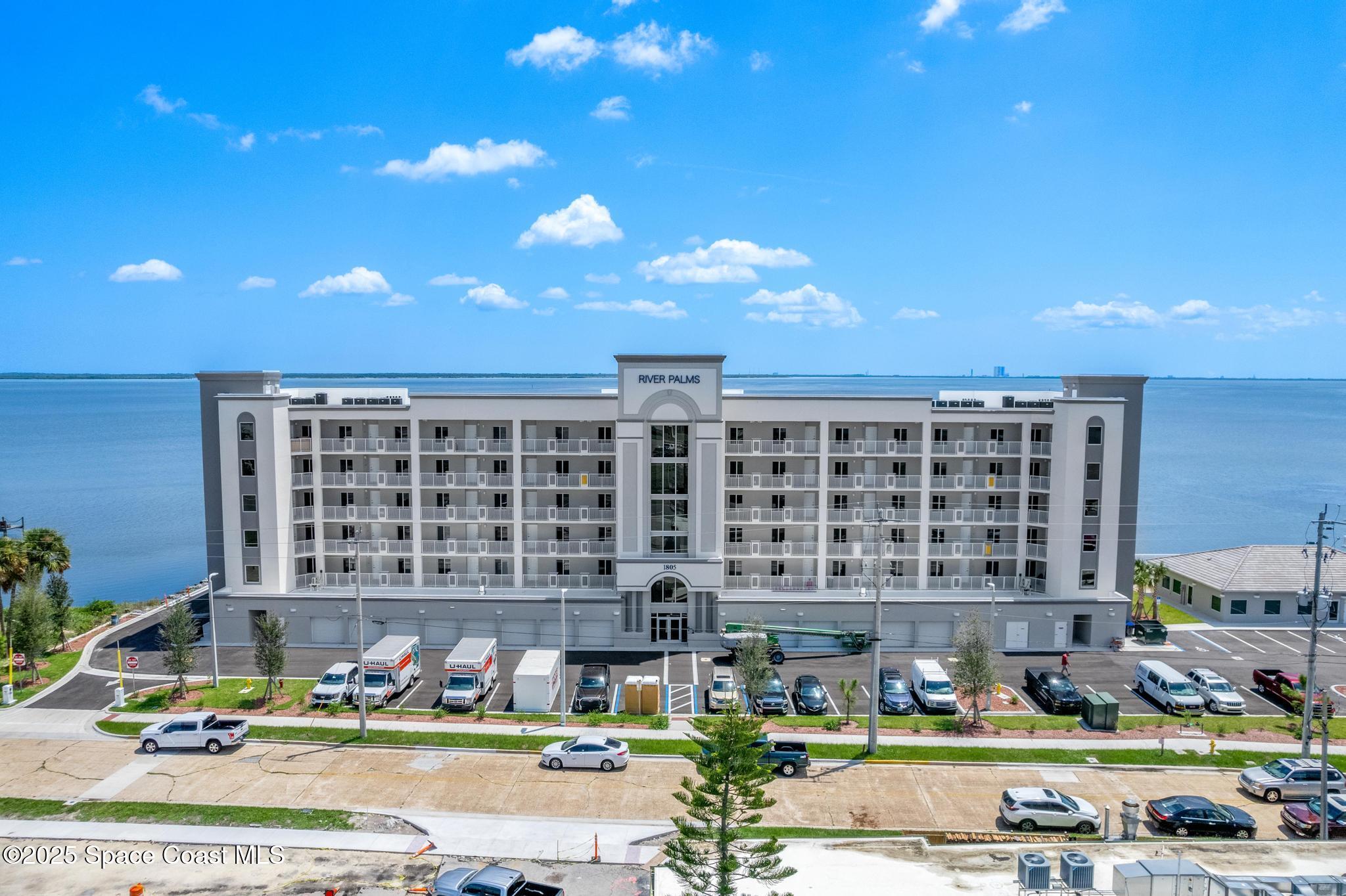 1805 Riverside Drive 507